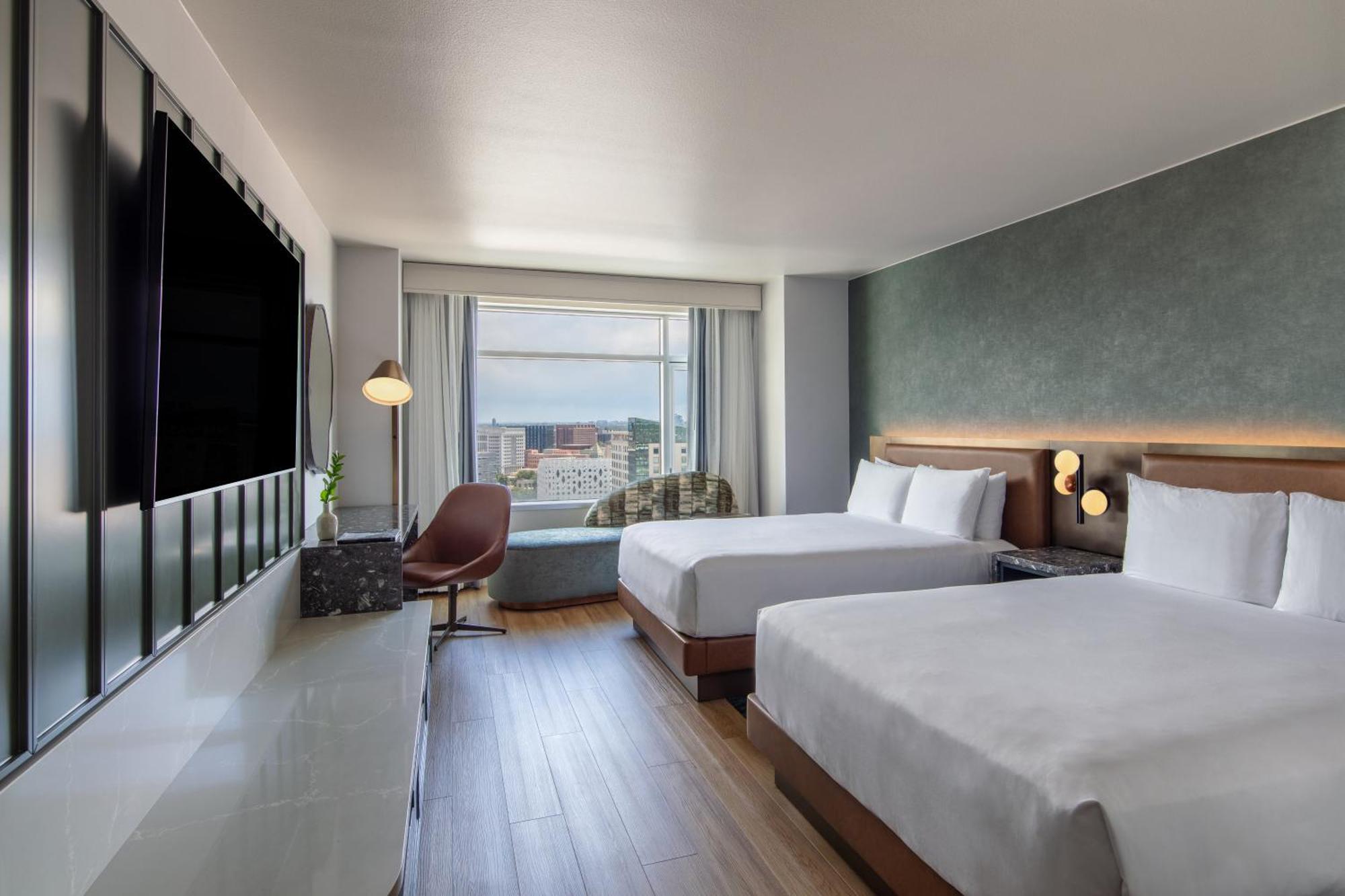 Queen Room with Two Queen Beds and Roll-In Shower - Mobility Access
