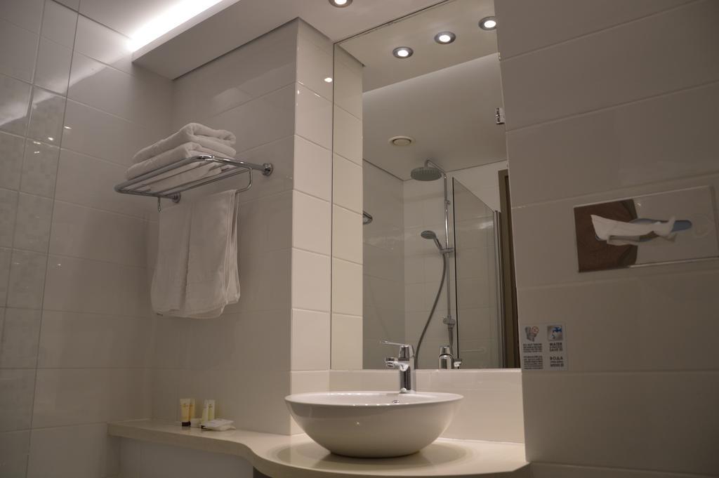 Deluxe Double or Twin Room with Sea View