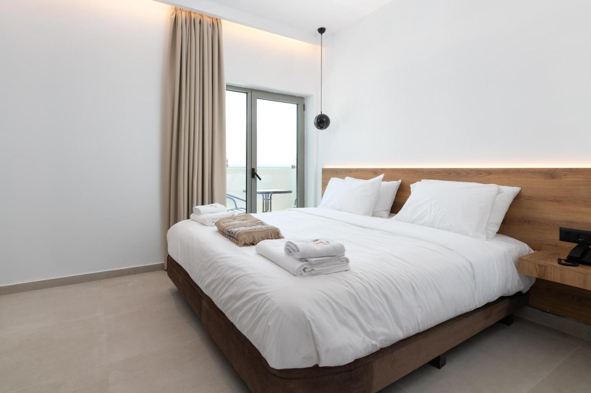 Deluxe Double or Twin Room with Balcony