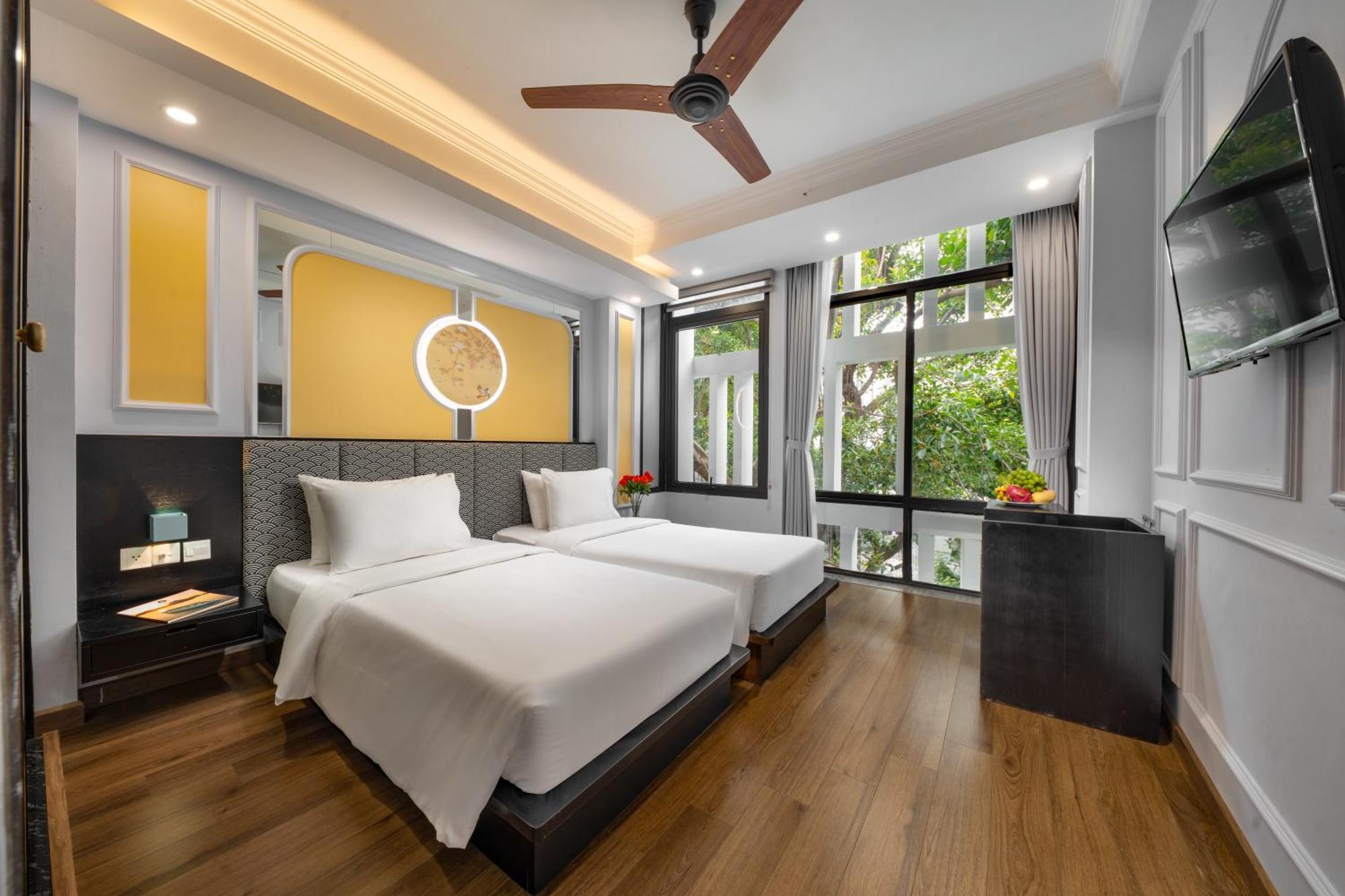 Suite with City View
