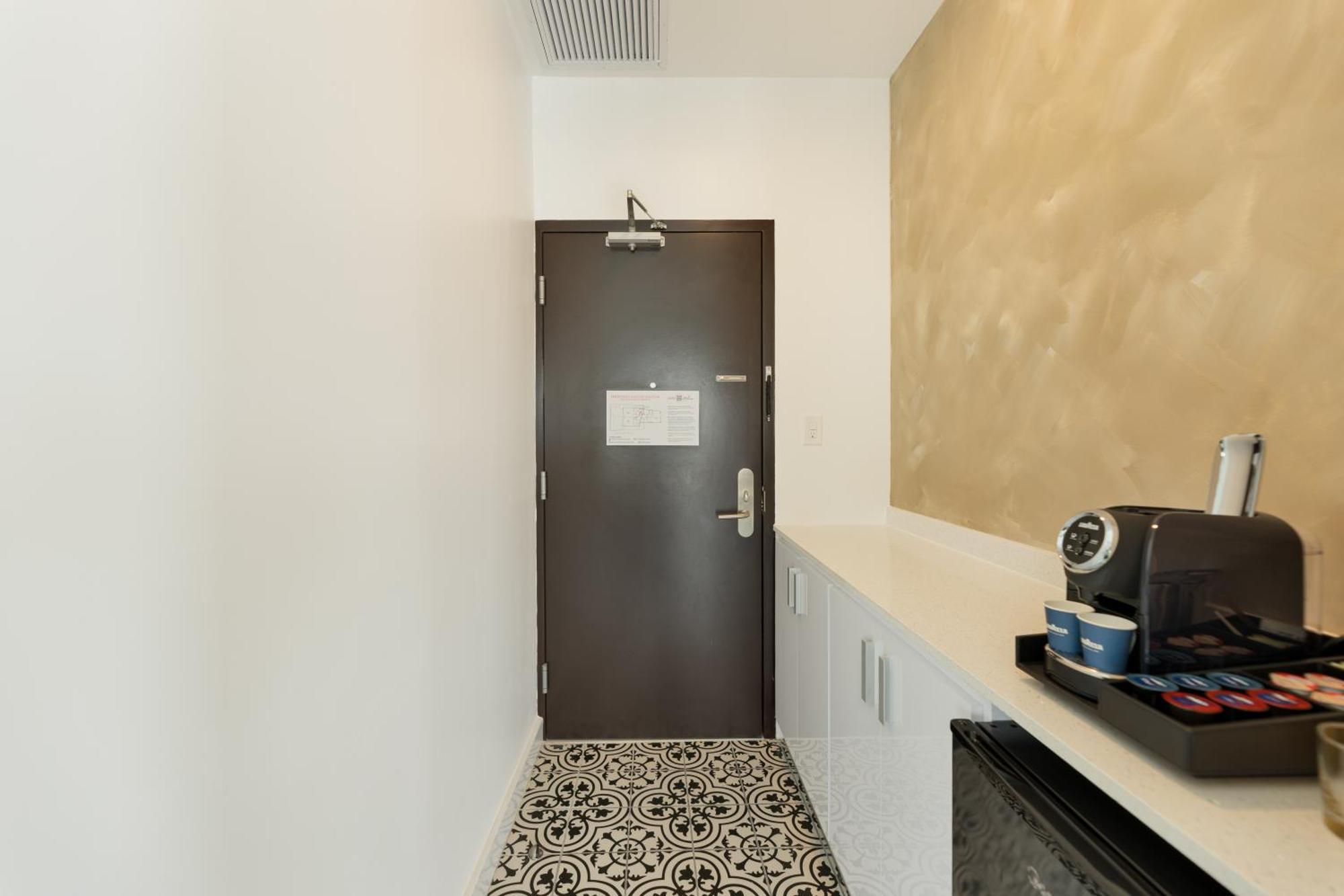 Junior Suite with Balcony