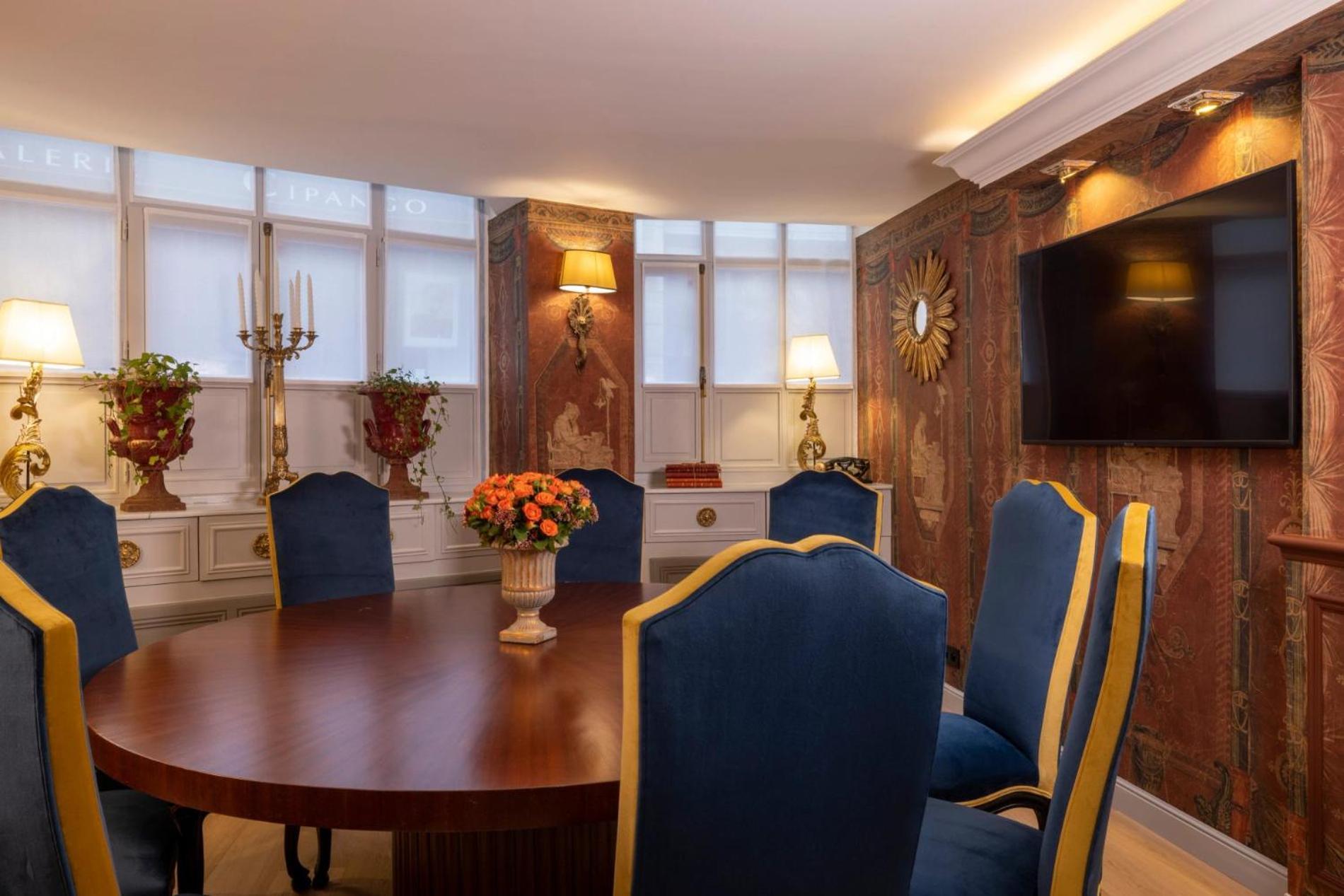 Three-Bedroom Apartment with Private Pool
