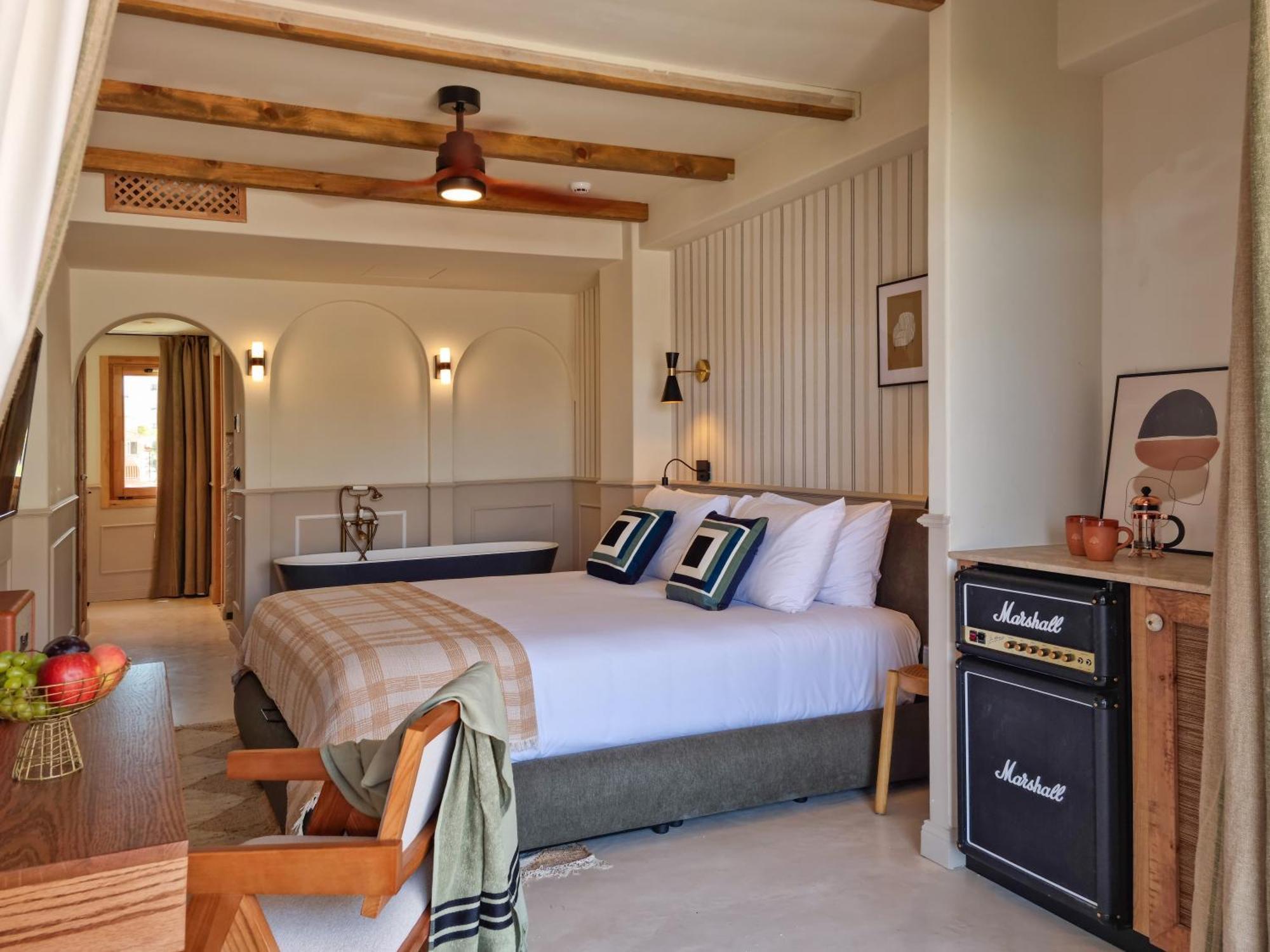 Hygge Suite with Sea View