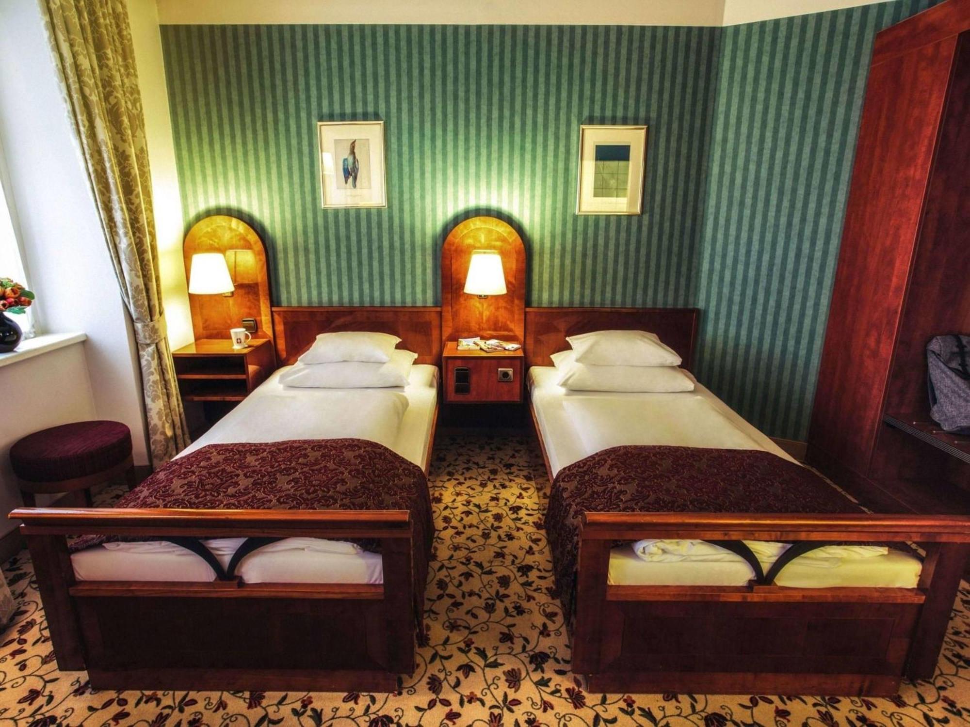 Classic Twin Room