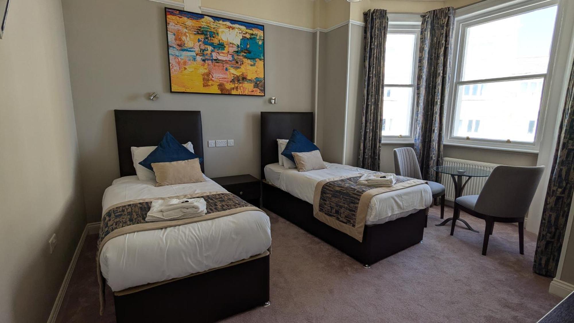 Twin Room with Partial Sea View,1704956045:JPEG