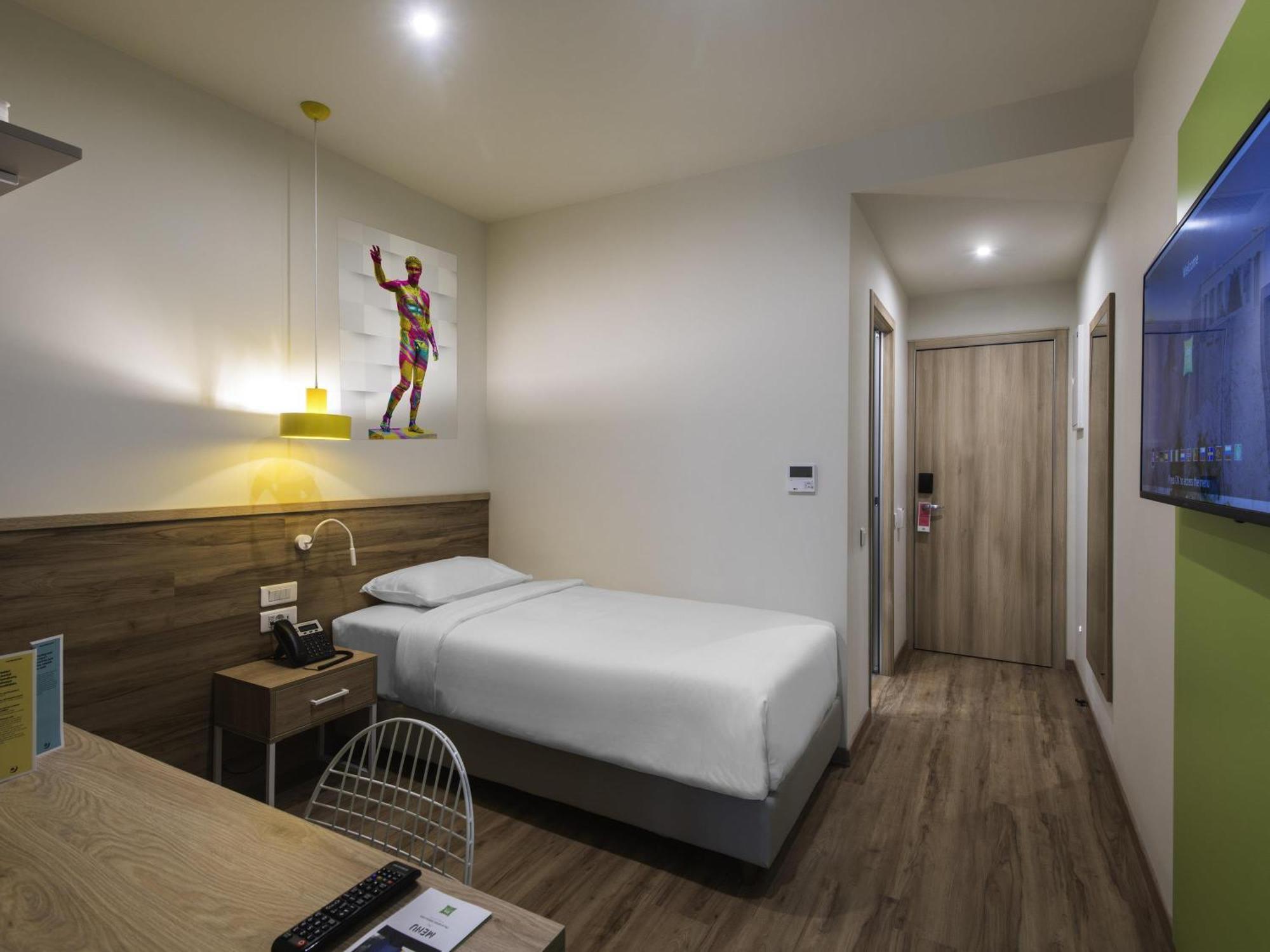 Standard Single Room