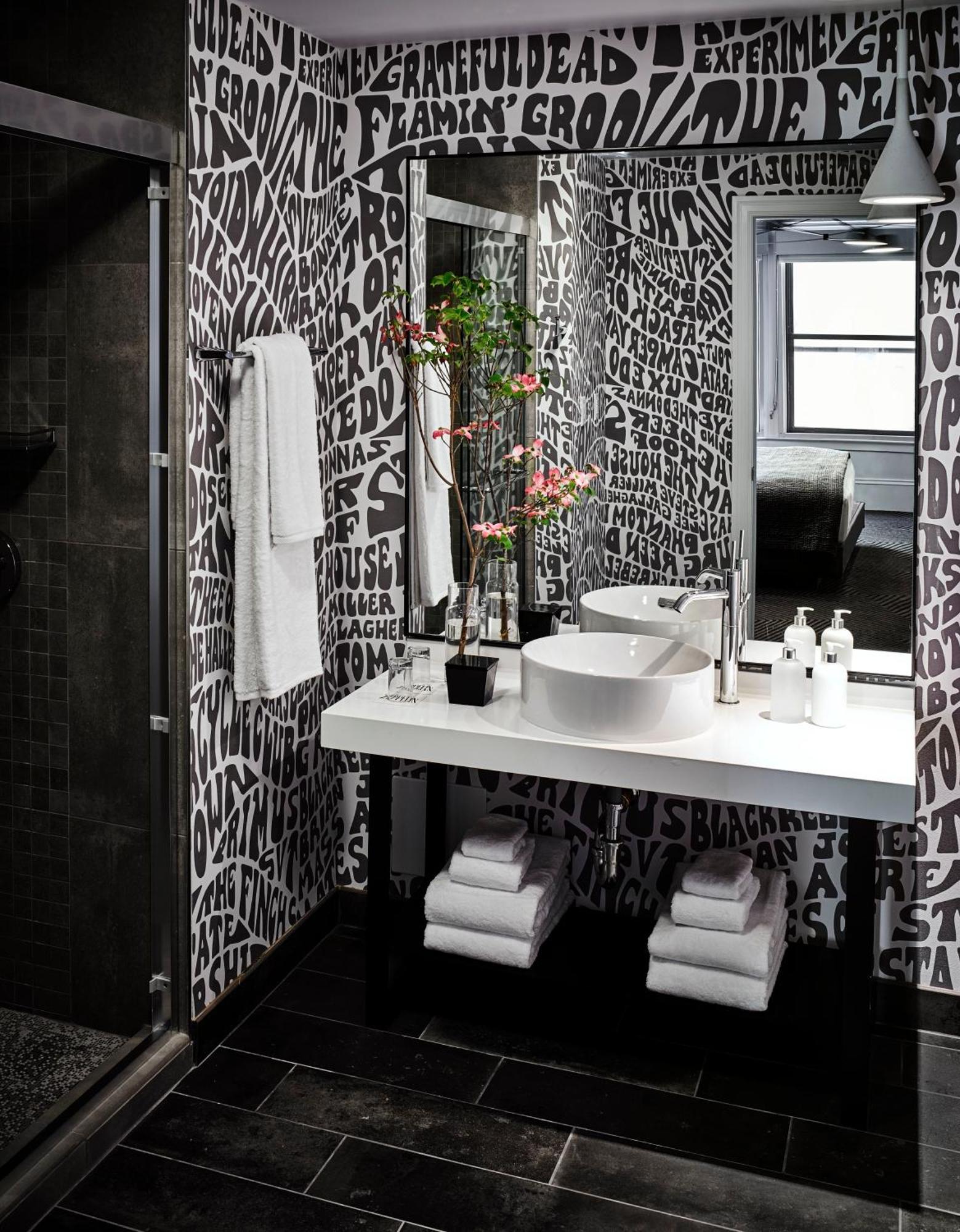 Junior King Suite