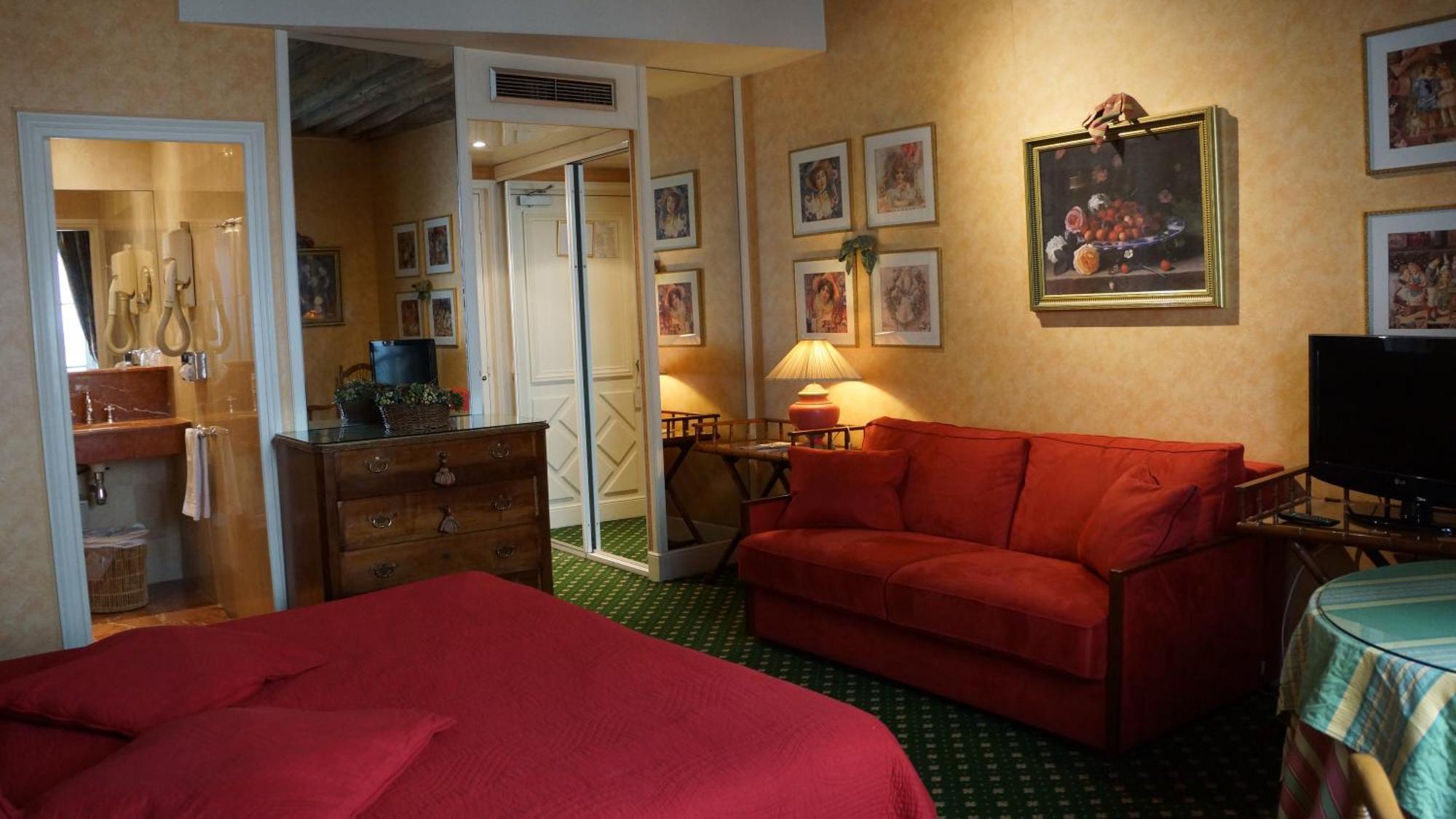 Deluxe Double or Twin Room