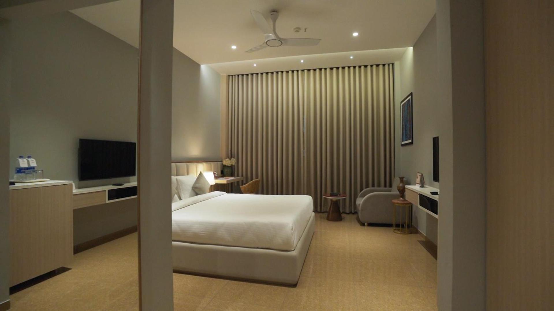 Superior King Room