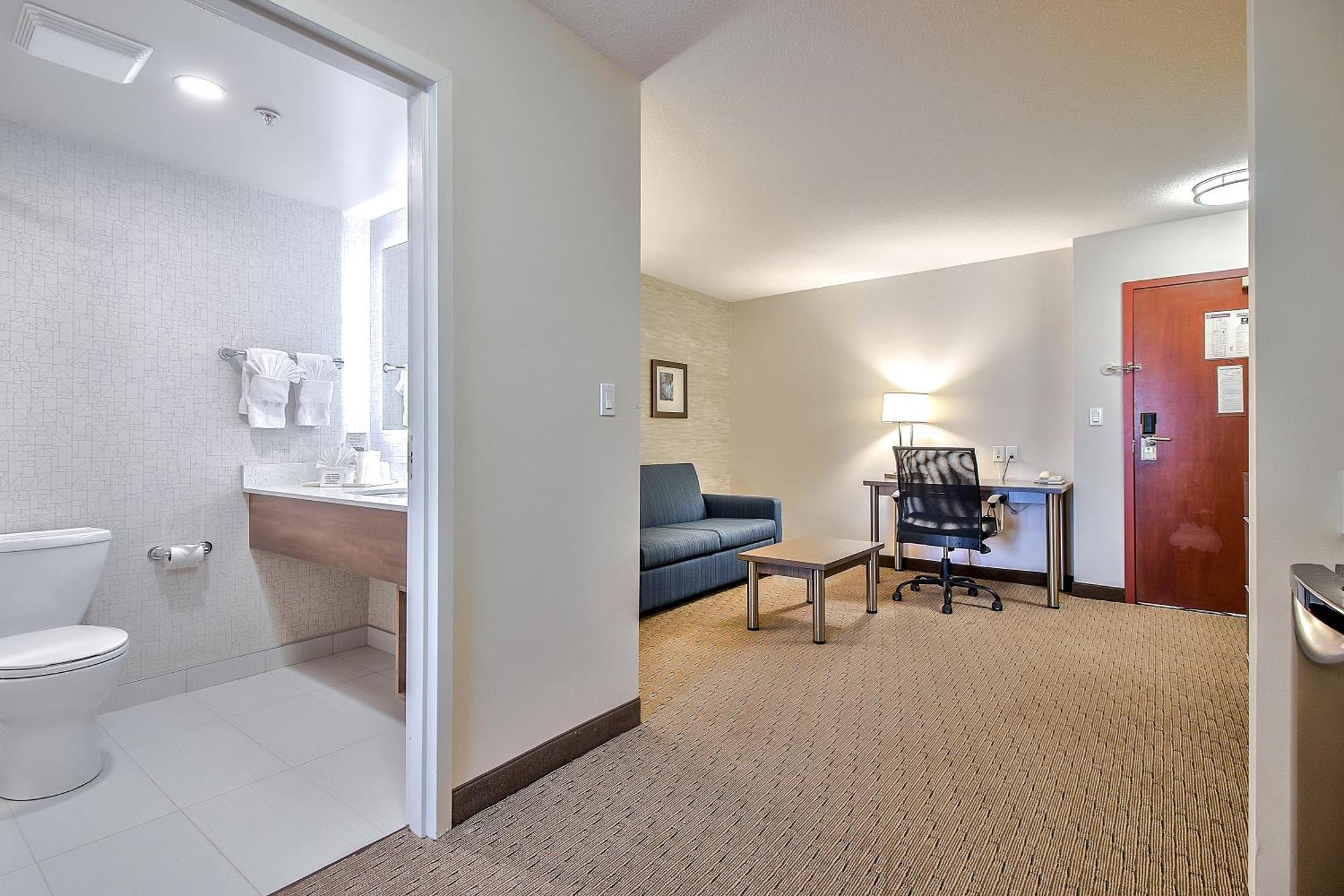 King Suite Non-Smoking