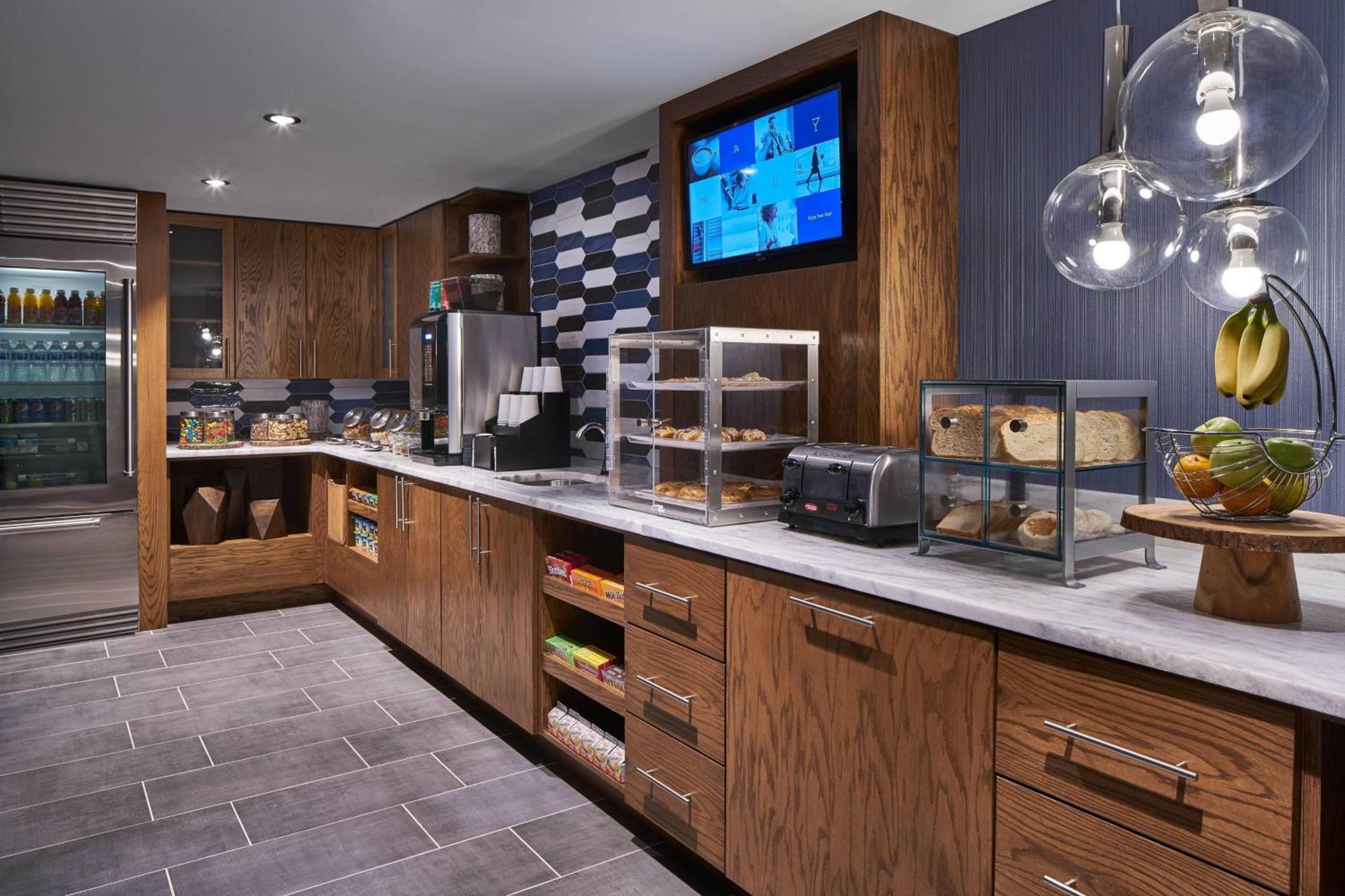 Junior King Suite
