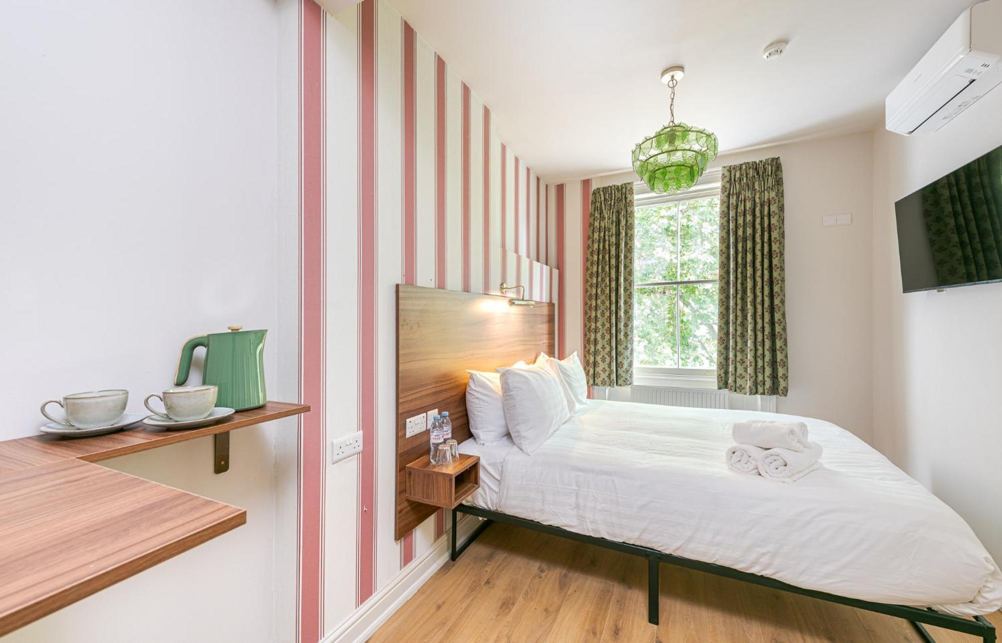 Deluxe Double Room,1710788727:JPEG