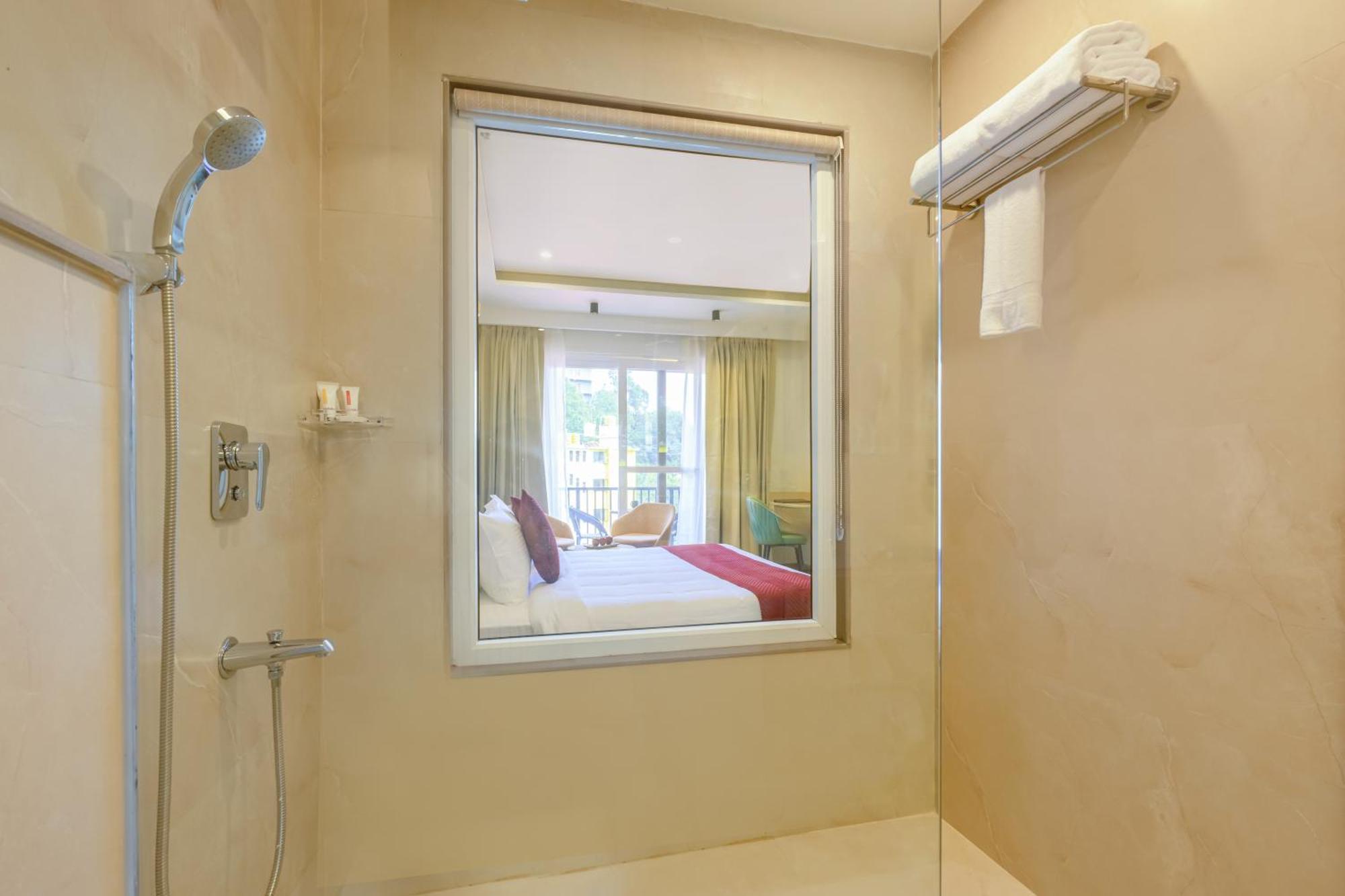 Valley View Classic Room with Balcony,1710864173:JPEG