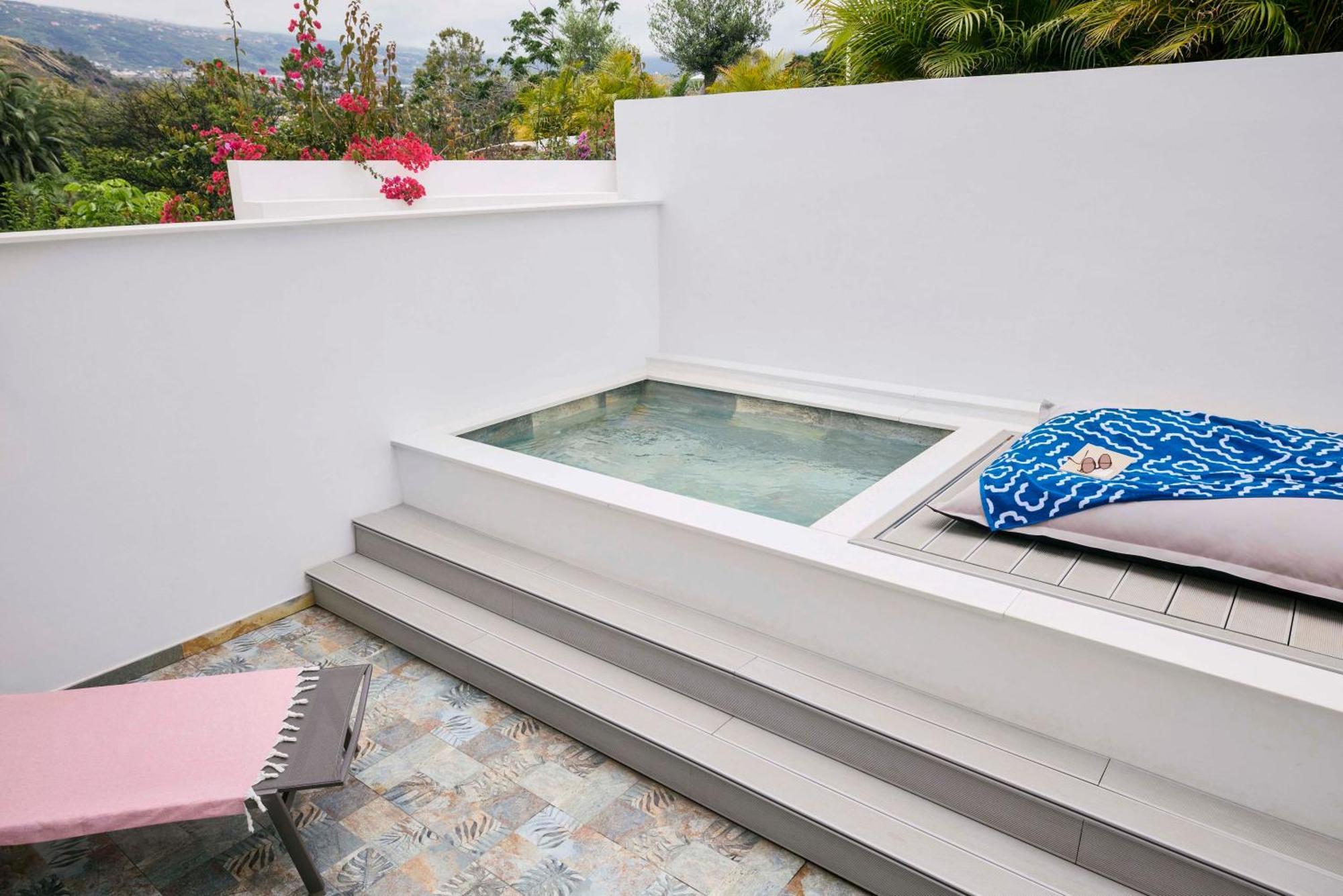 Chill Room with Terrace