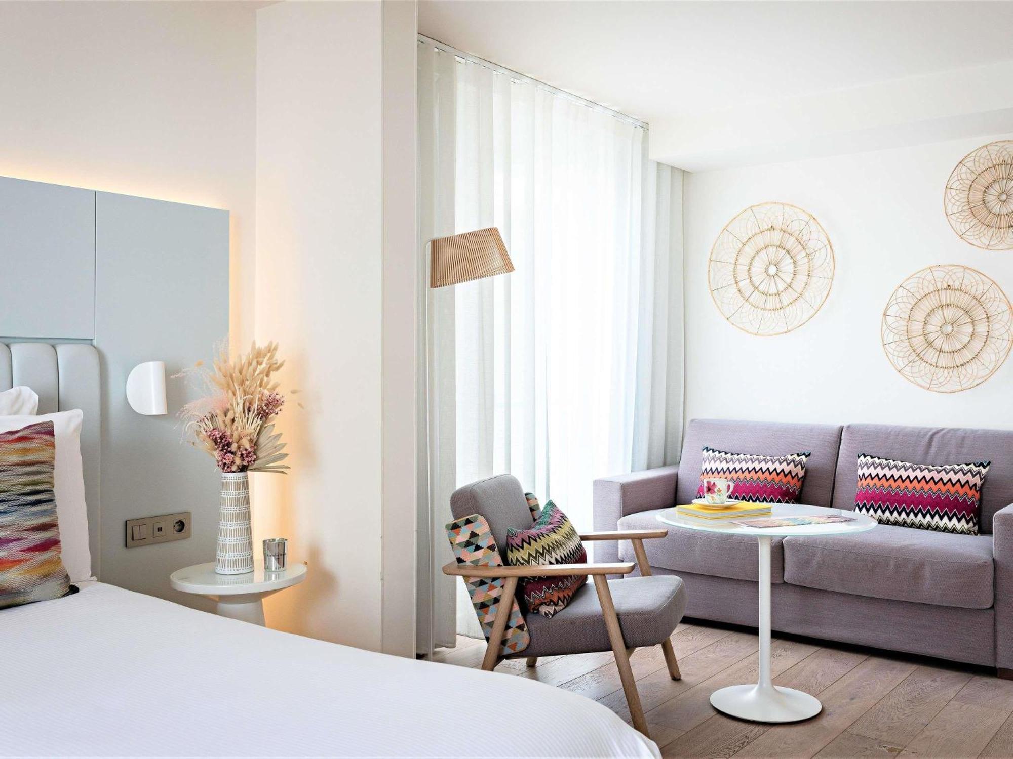 Junior Suite with King or Twin Beds and Convertible Sofa