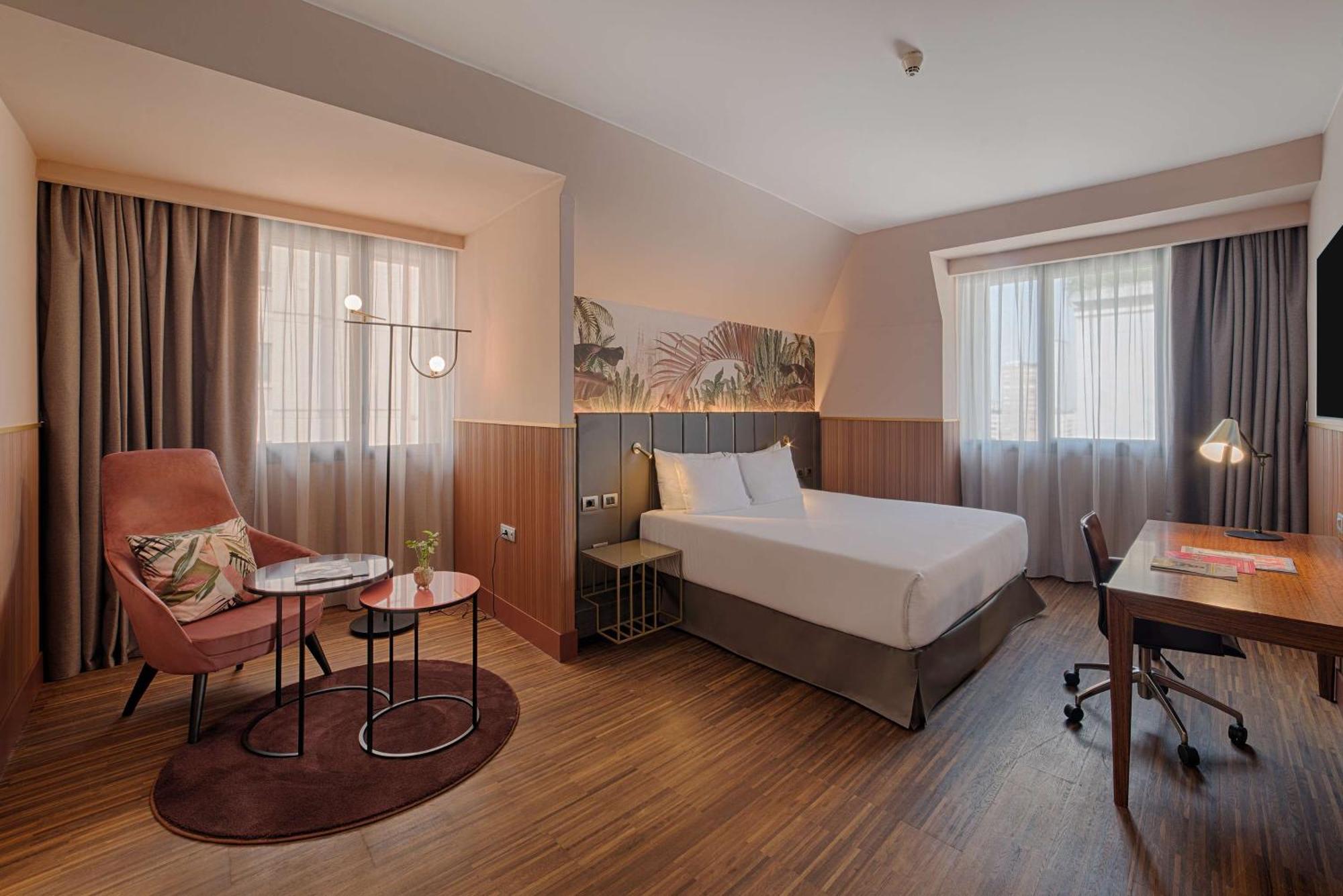 Junior Suite VIP Floor with Extra Bed