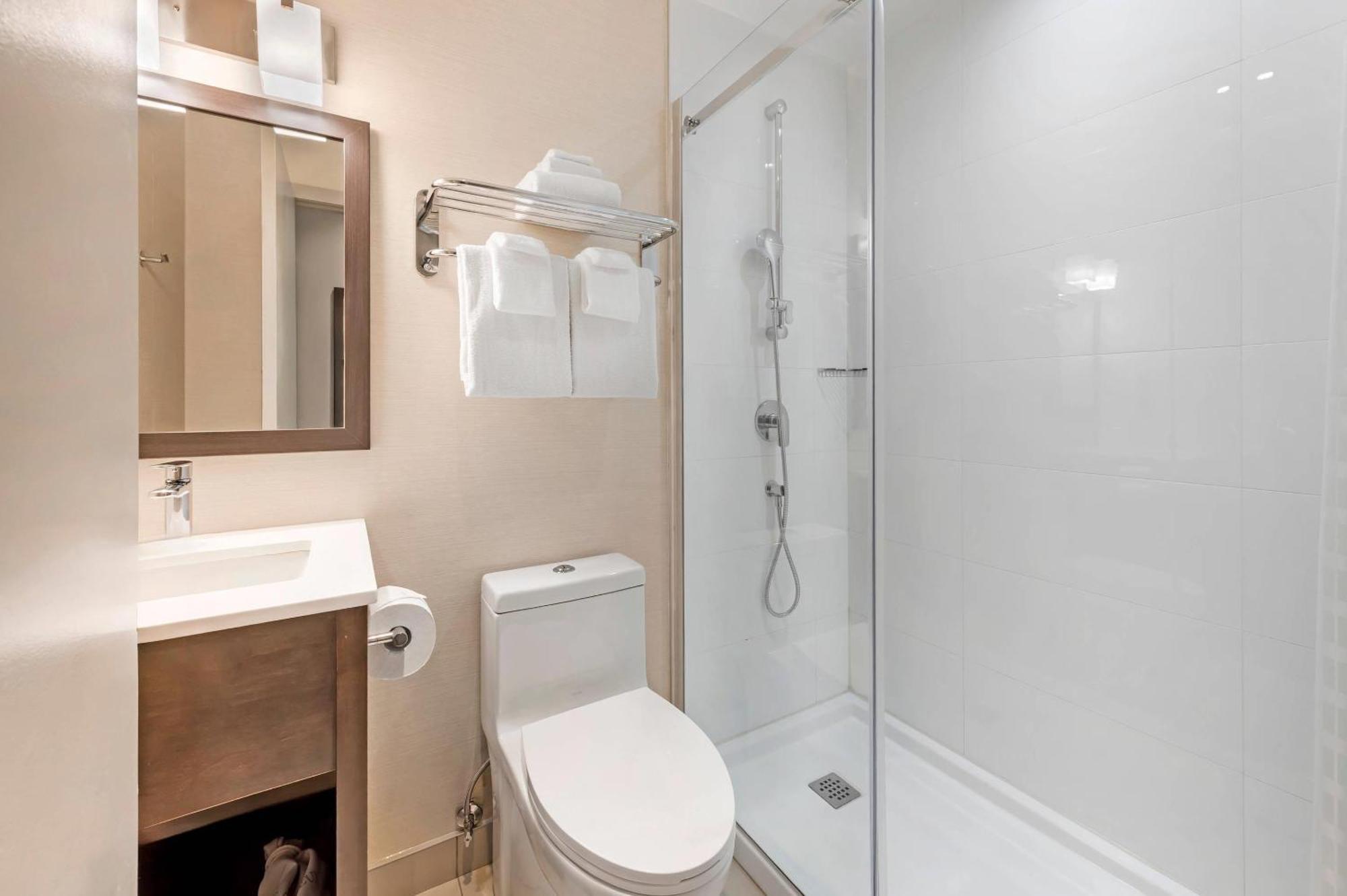 Double Room with Two Double Beds - Non-Smoking