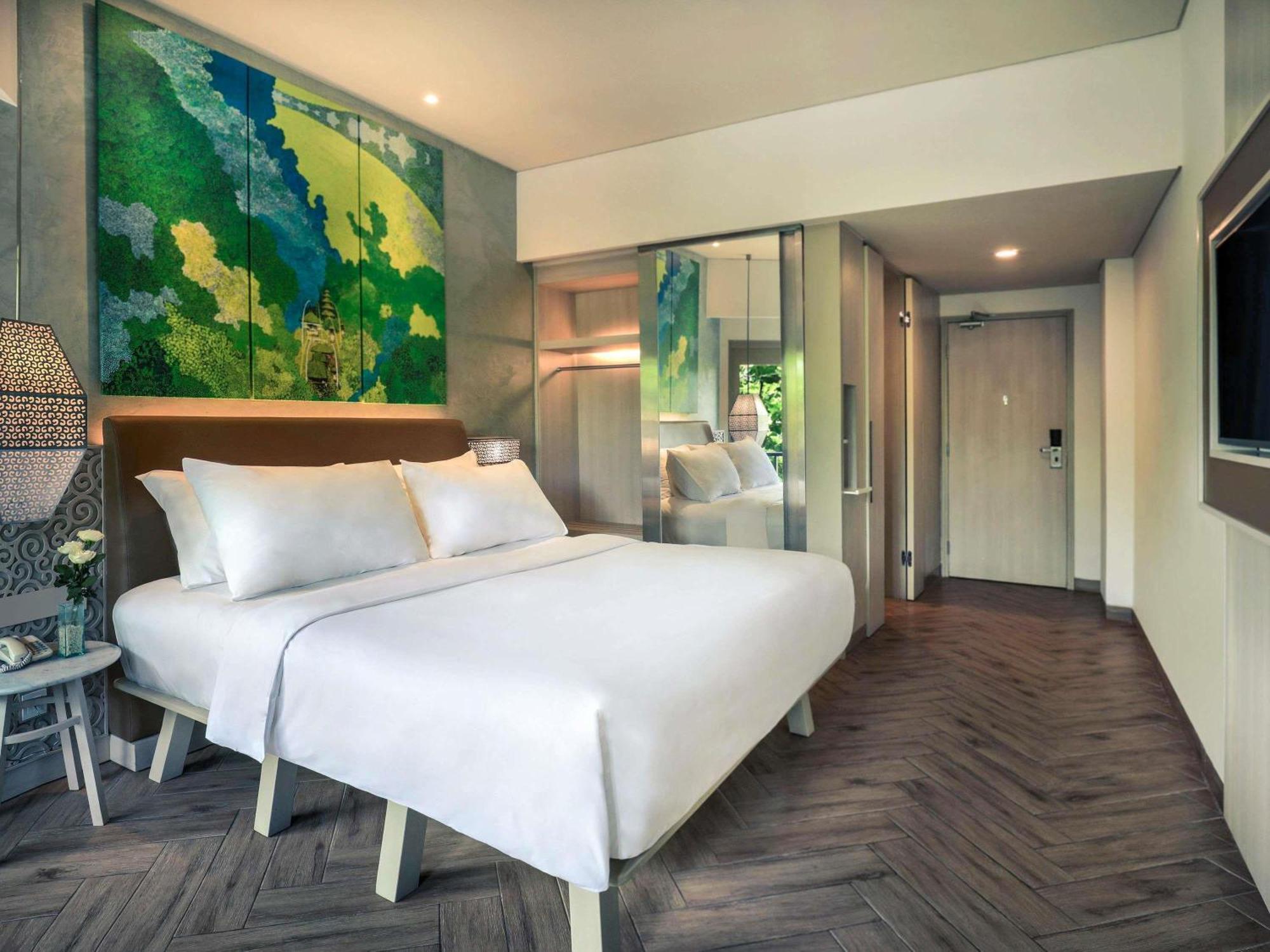 Deluxe Double Room with Balcony and Free Benefit