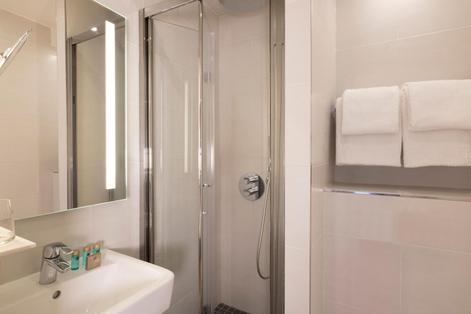 Superior Double Room Private Hammam Access