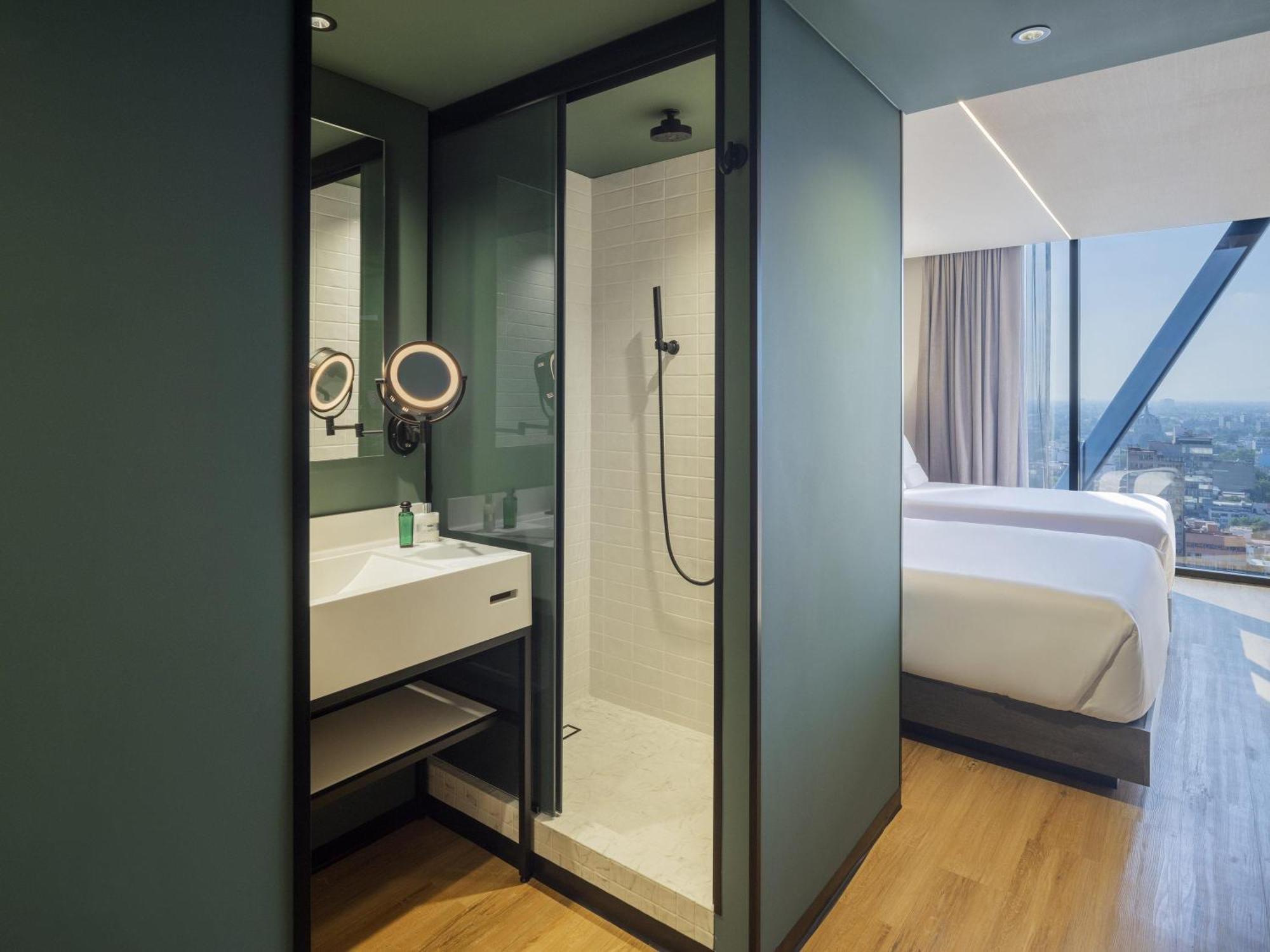 Executive Queen Room with View