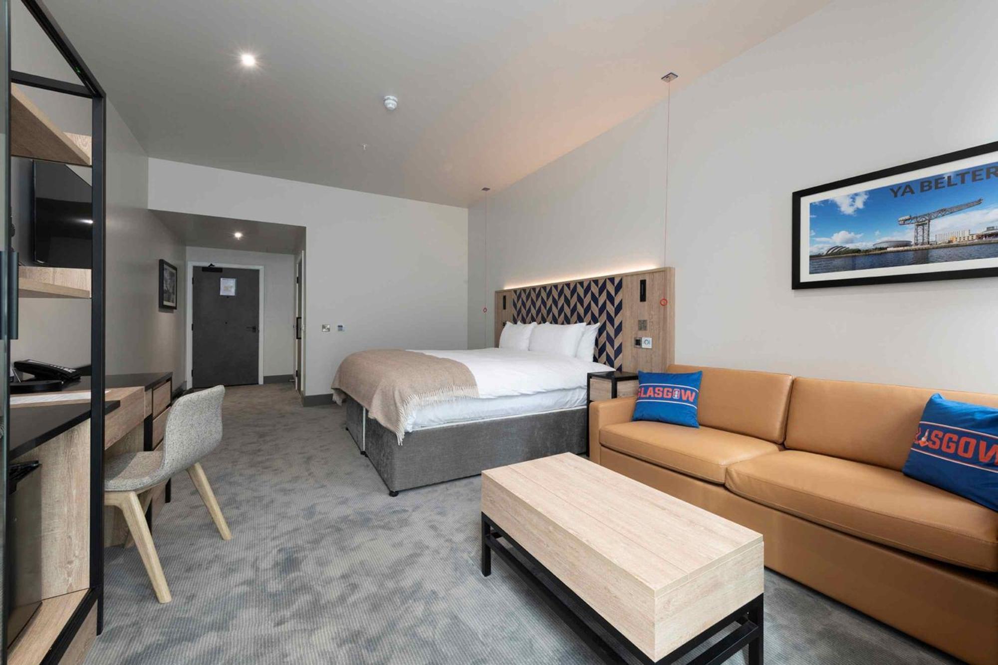 Accessible Suite, 1 Super King Bed, Sofa Bed, Kitchenette