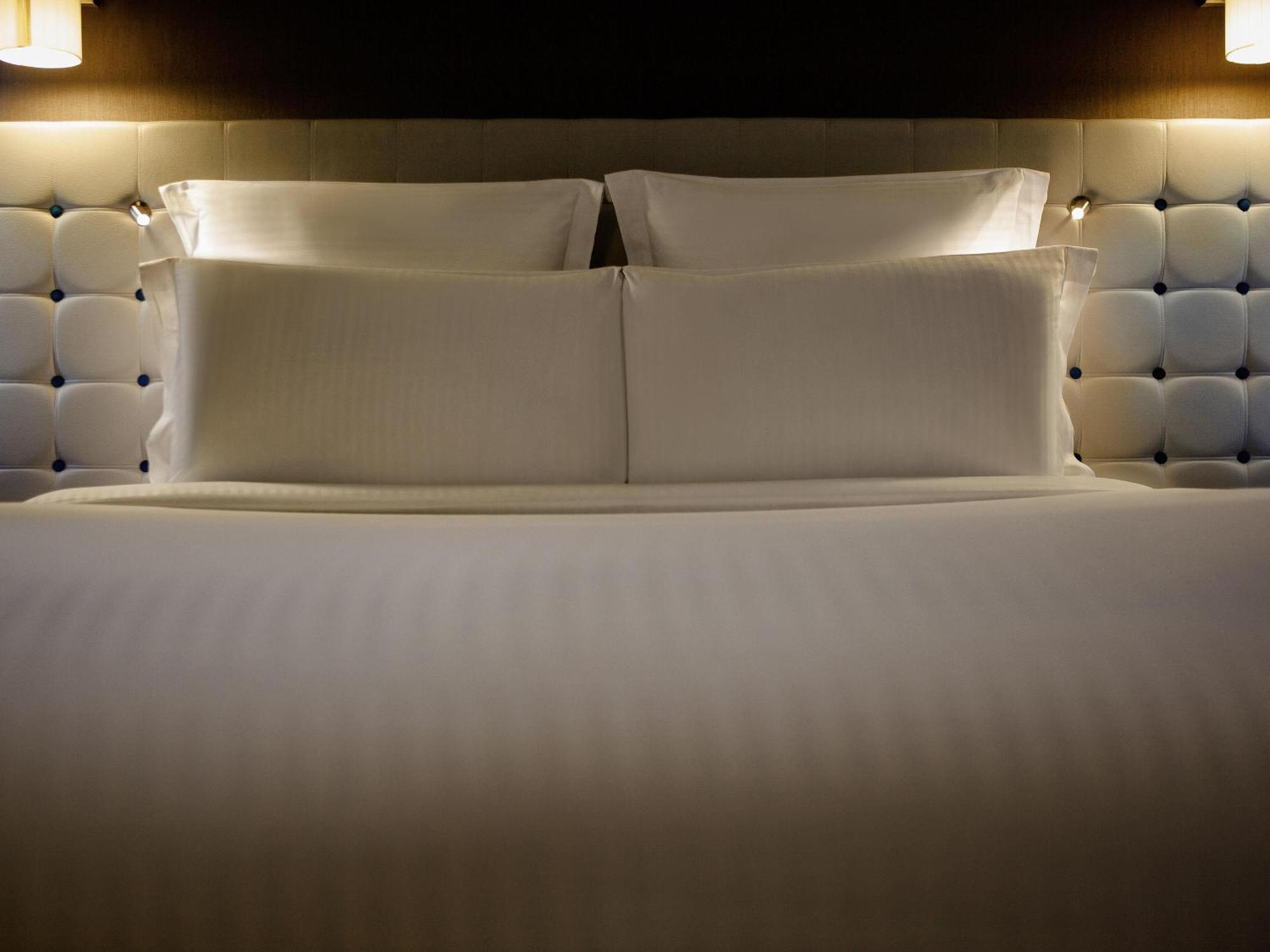 Superior King Room with Sofa