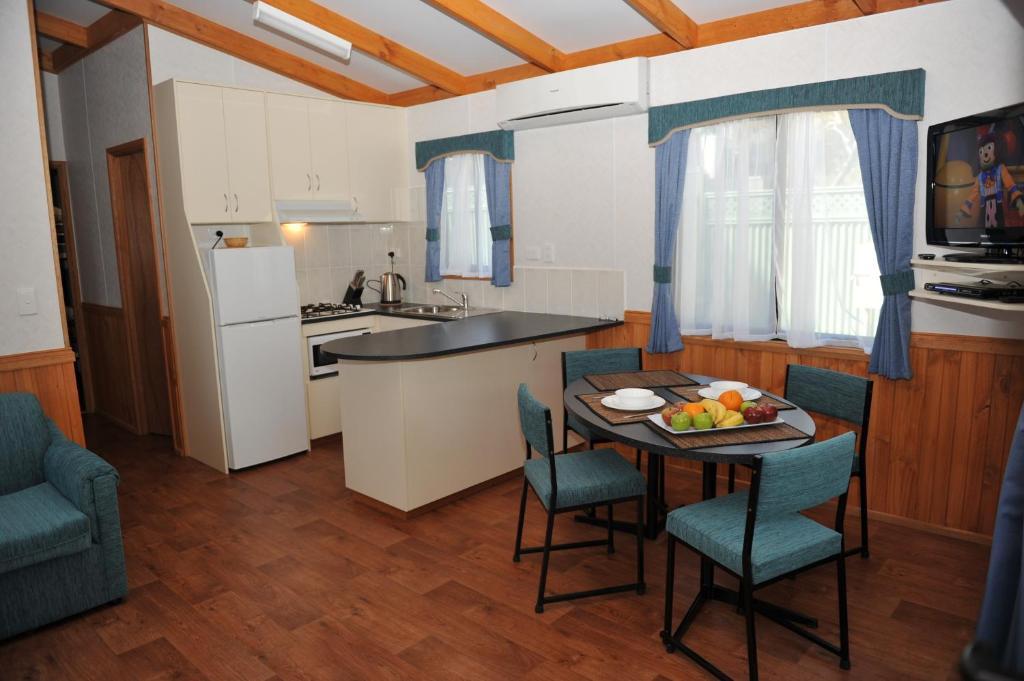 Walkerville Cabin