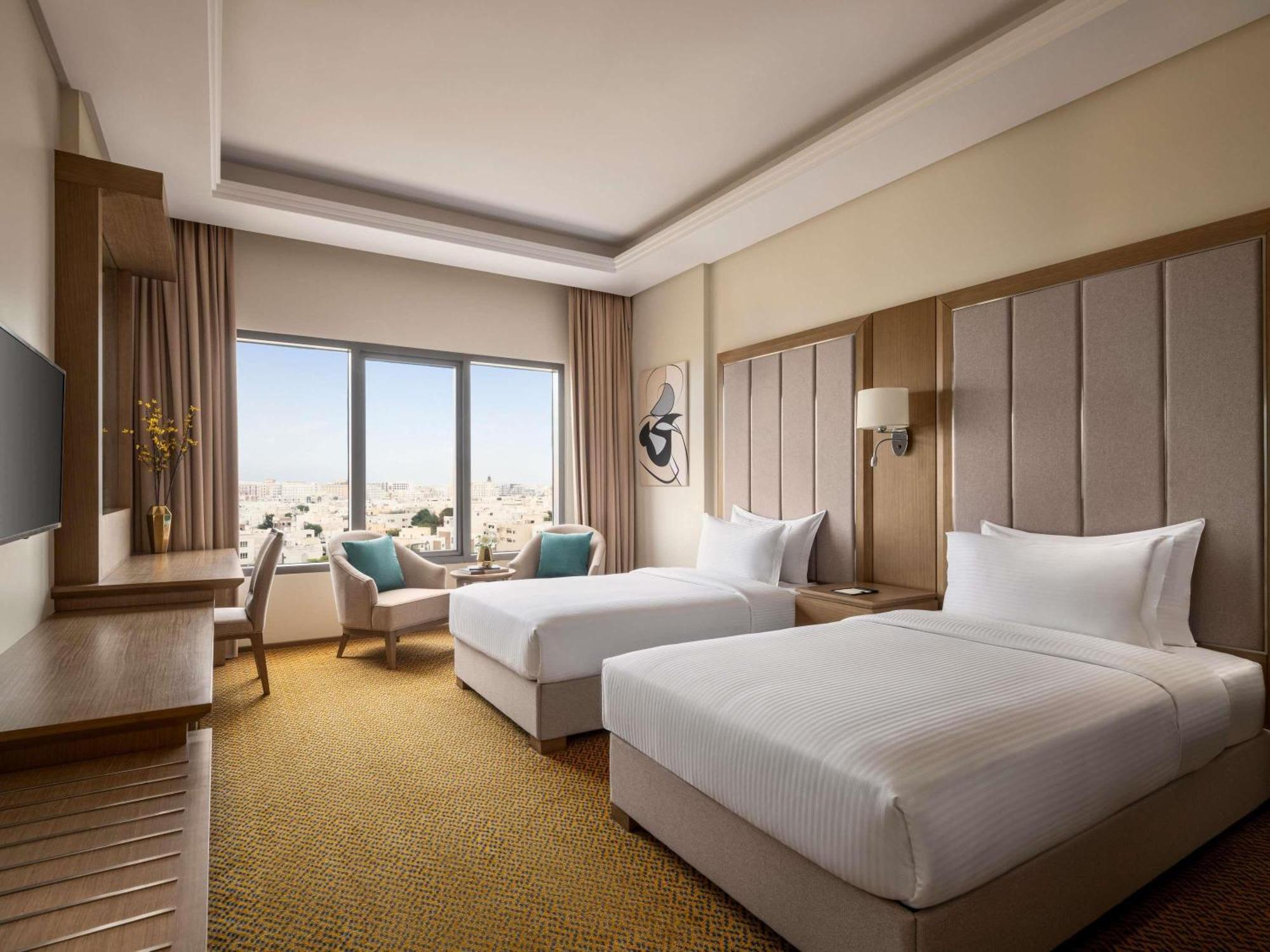 Deluxe Twin Room with City View