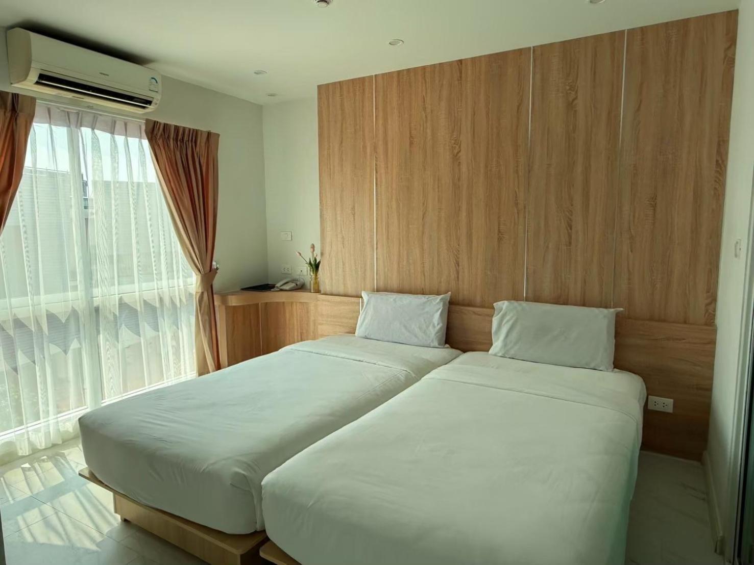 Twin Room with City View