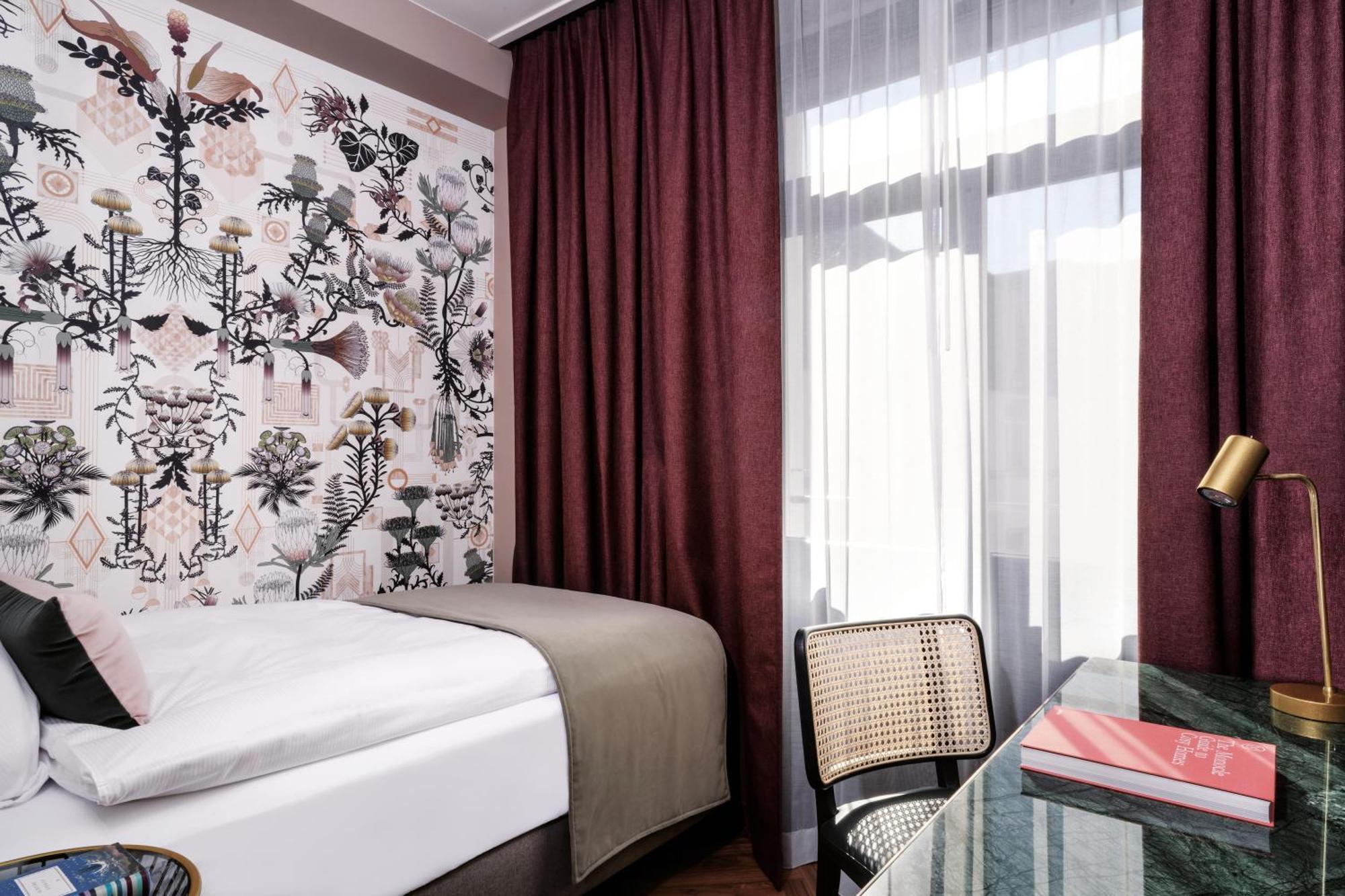 Single Room,1739361841:JPEG