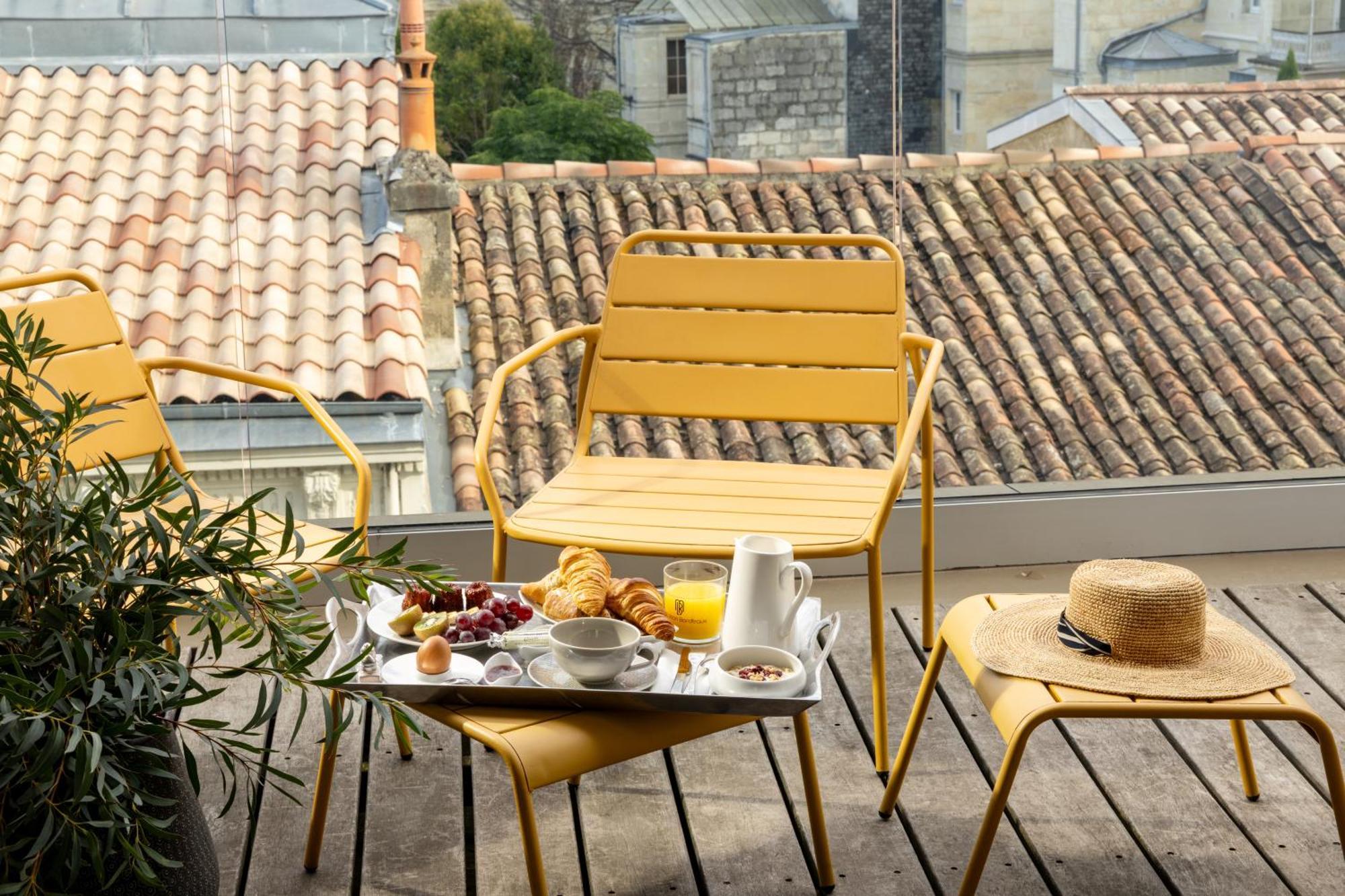 Deluxe Double Room with Terrace