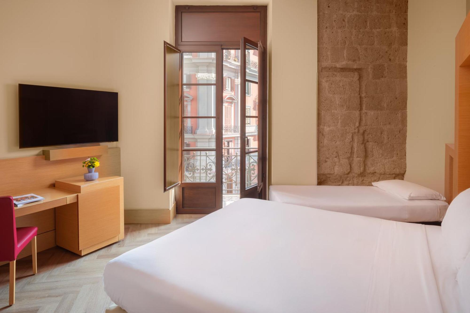 Superior Twin Room with Extra Bed