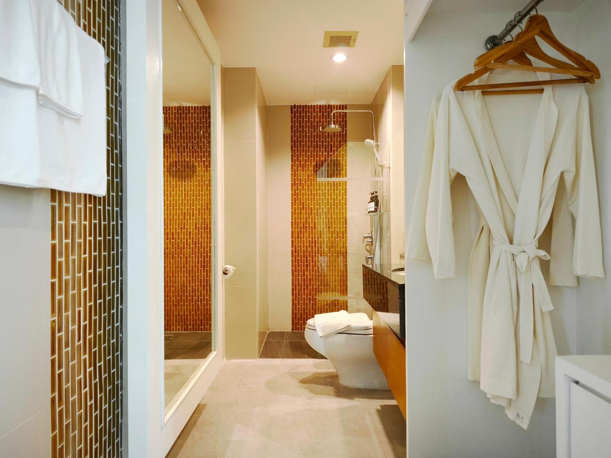 One Bedroom Family Suite