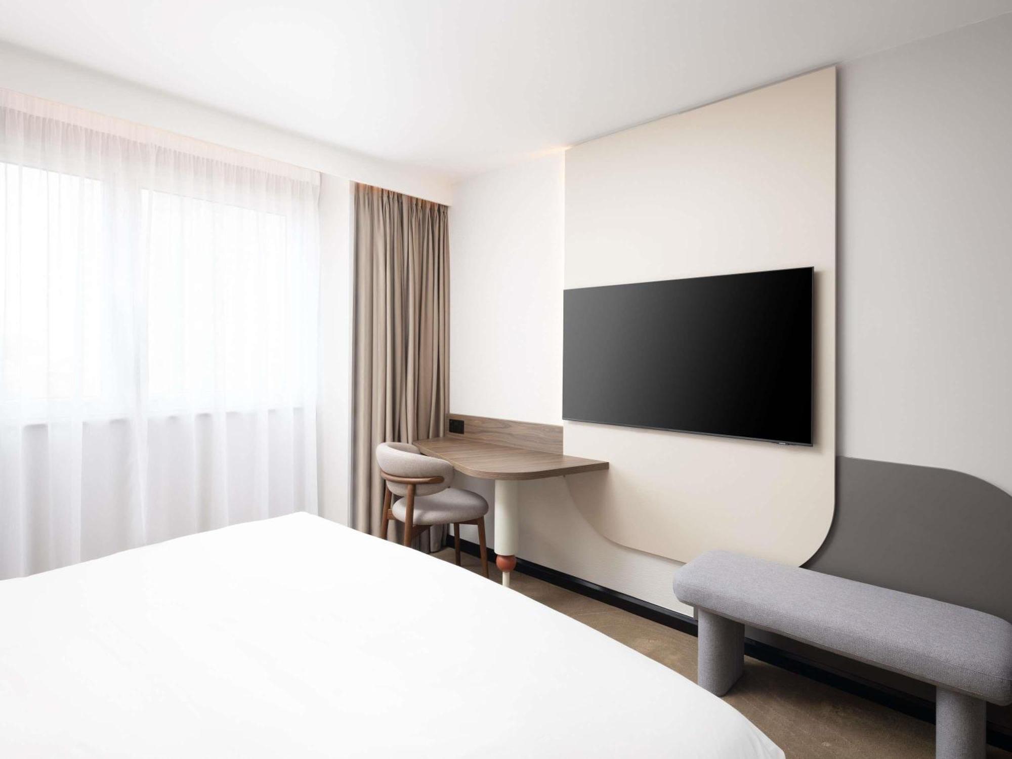 Superior King Room with Rainfall Shower