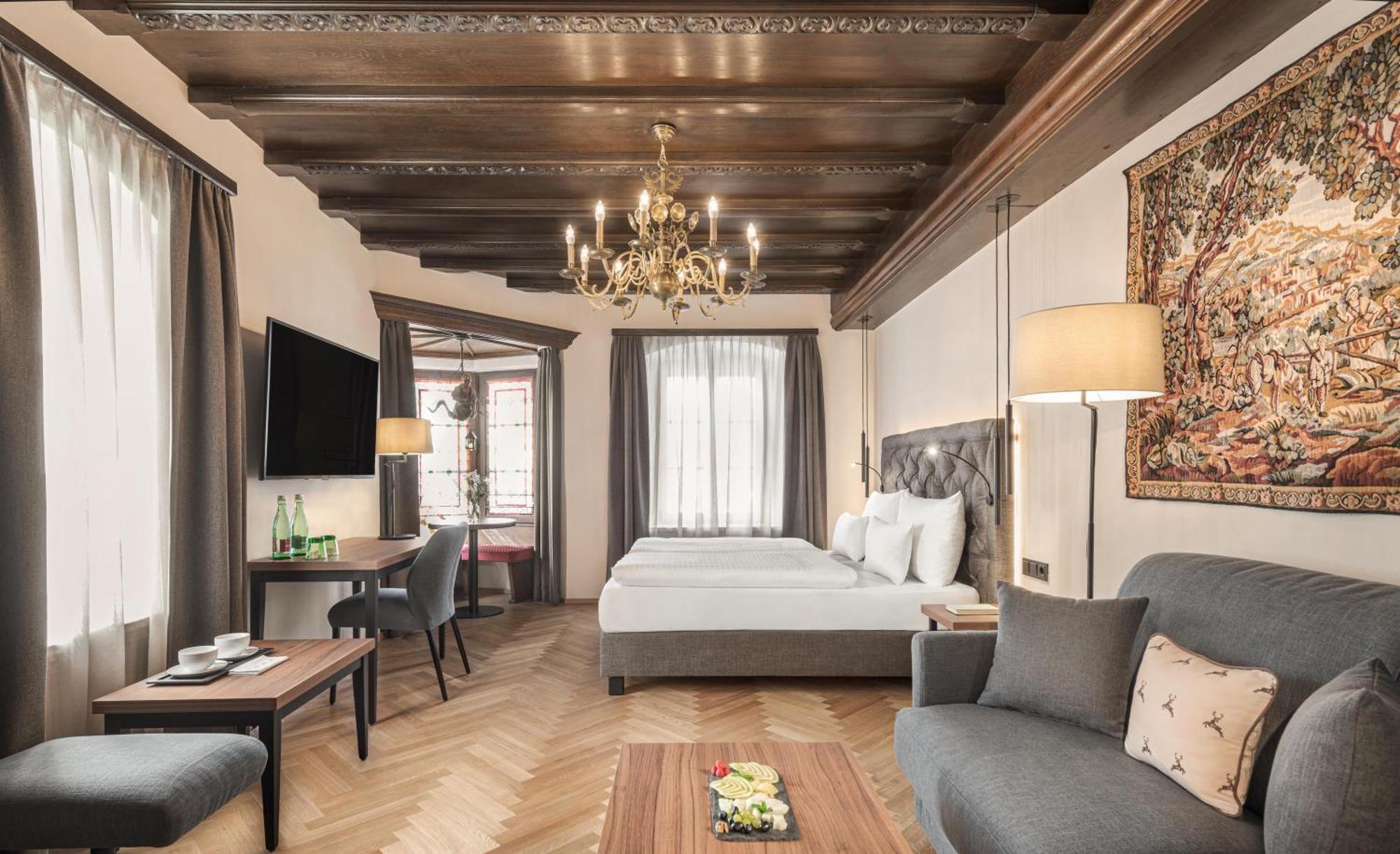 Deluxe Junior Suite
