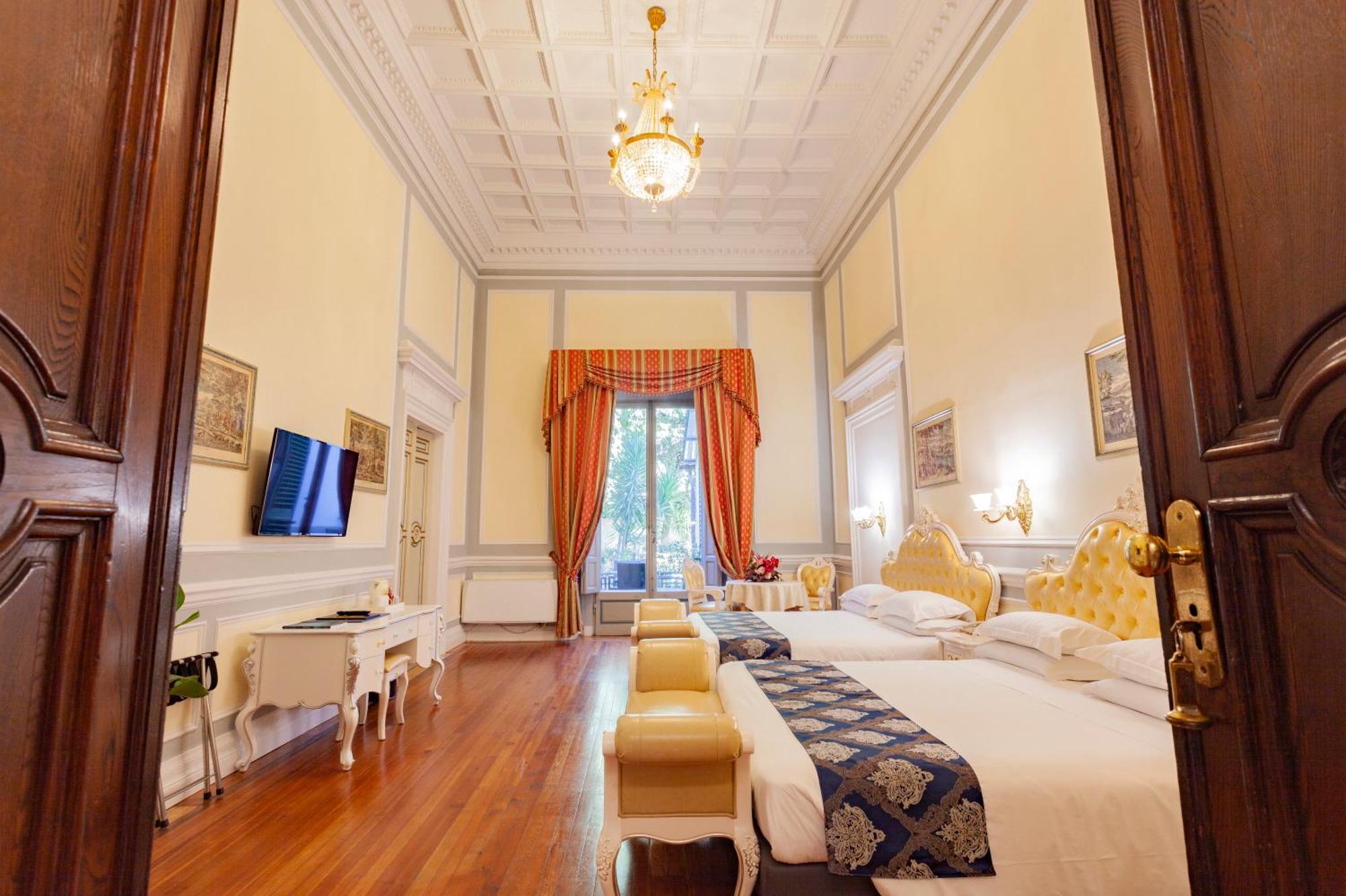 Junior Suite with Garden View