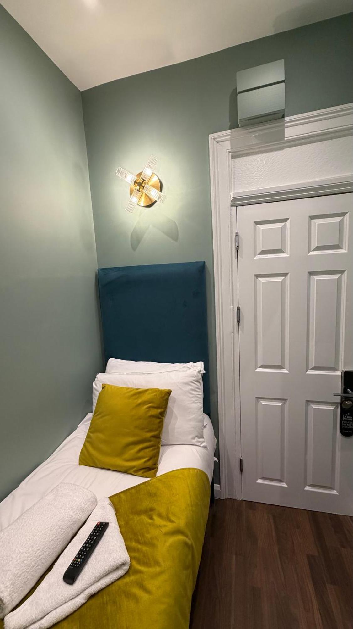 Small Single Room