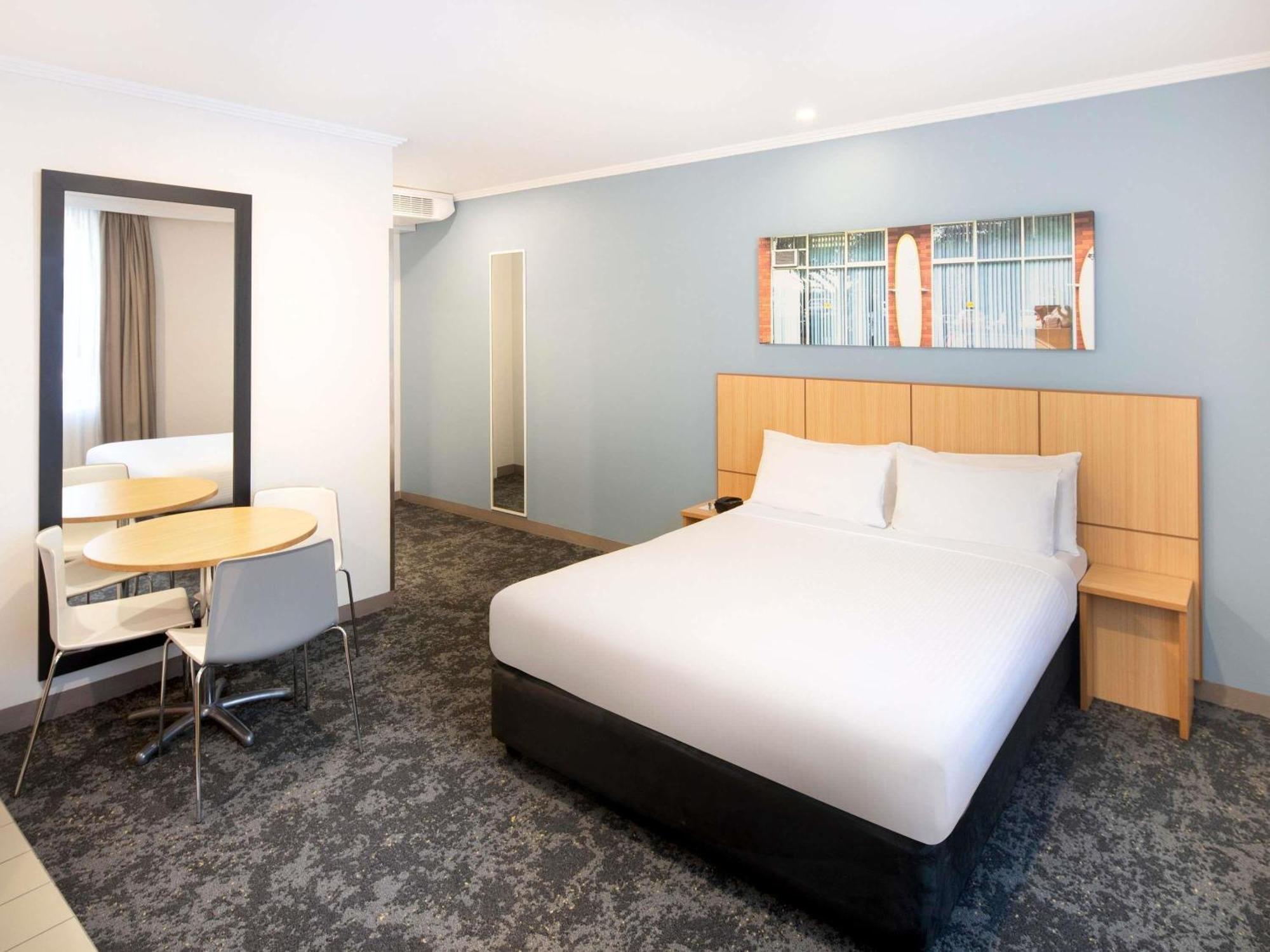 Standard Queen Room