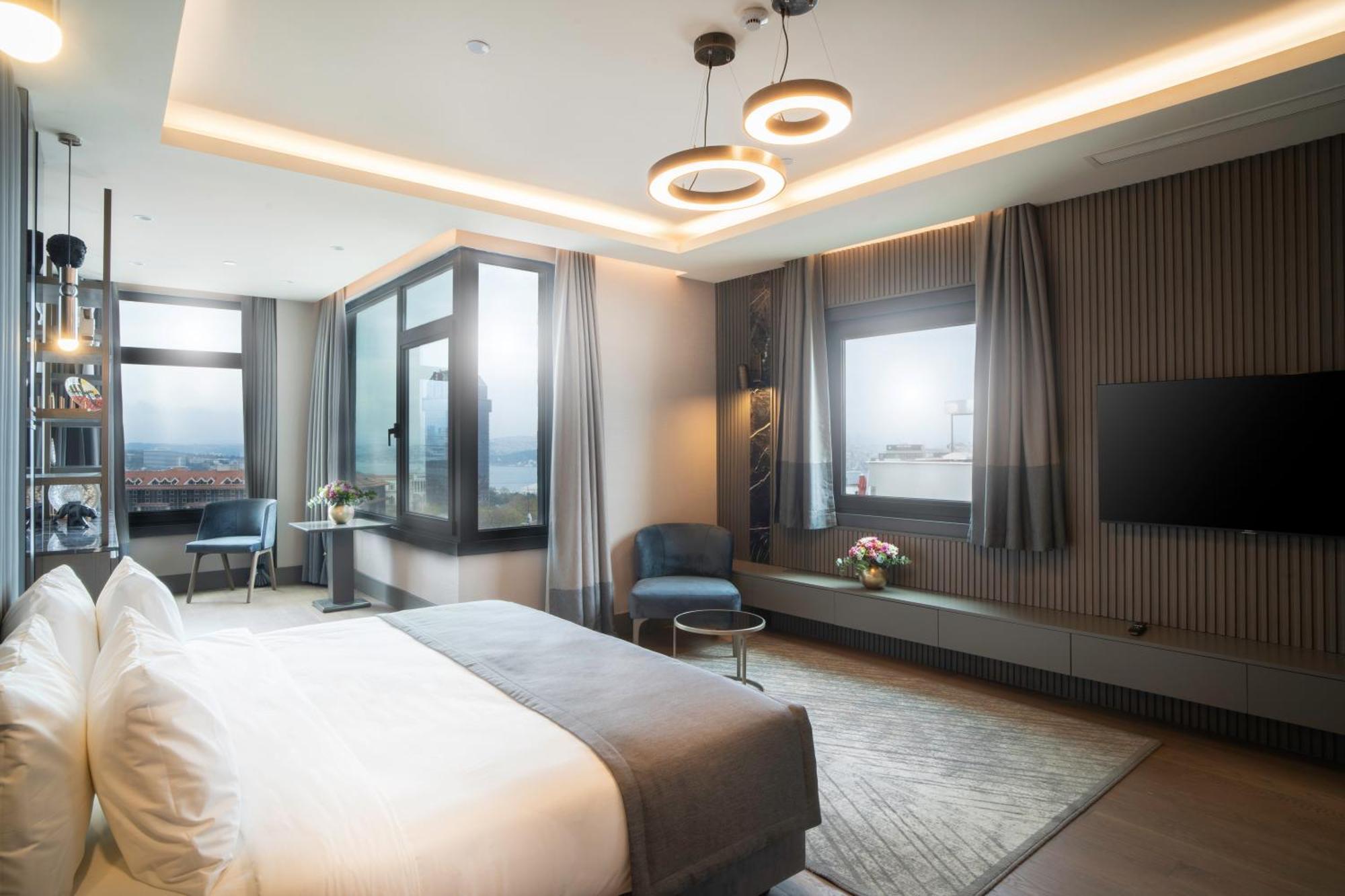 King Suite with Sea View