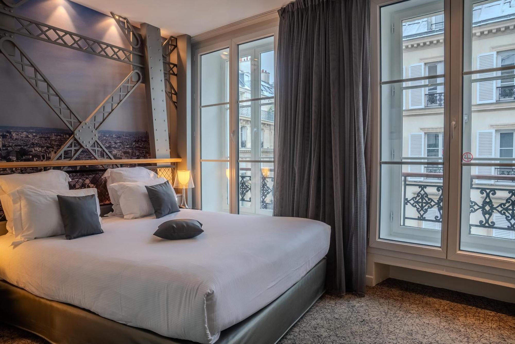 Double Room Tour Eiffel Spa Bath