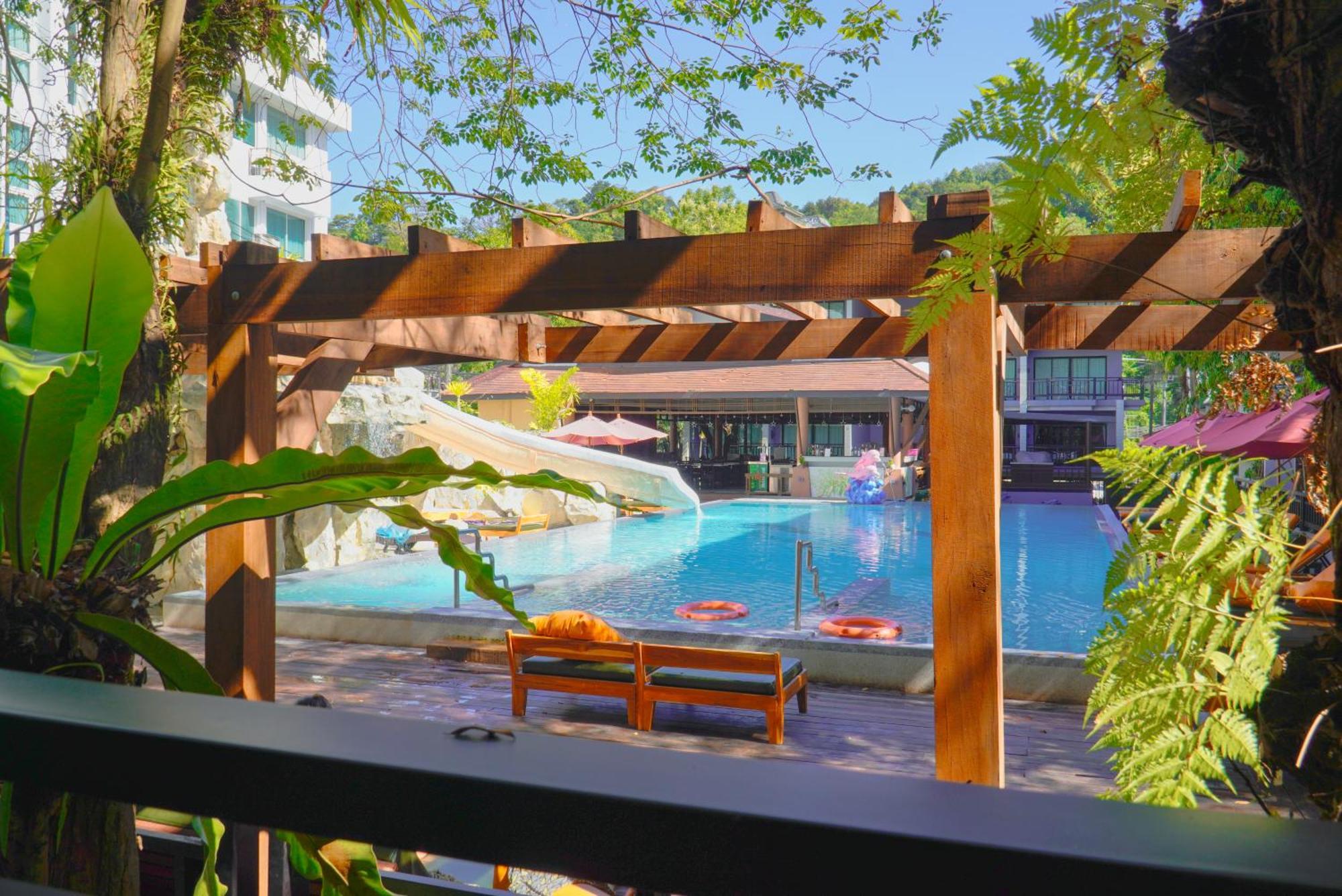 Deluxe Double or Twin Room with Balcony