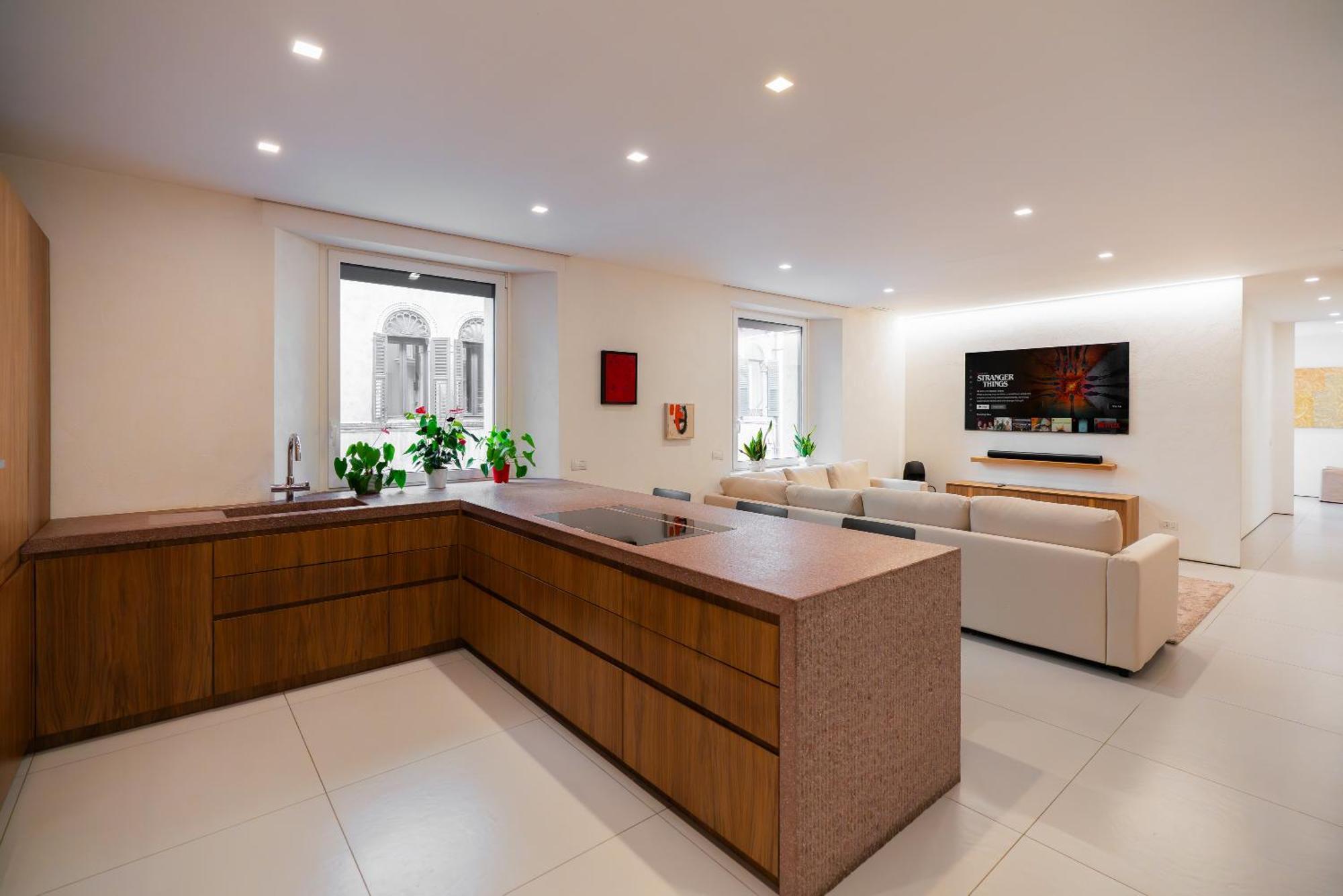 Four-Bedroom Luxury Apartment - Stella 11