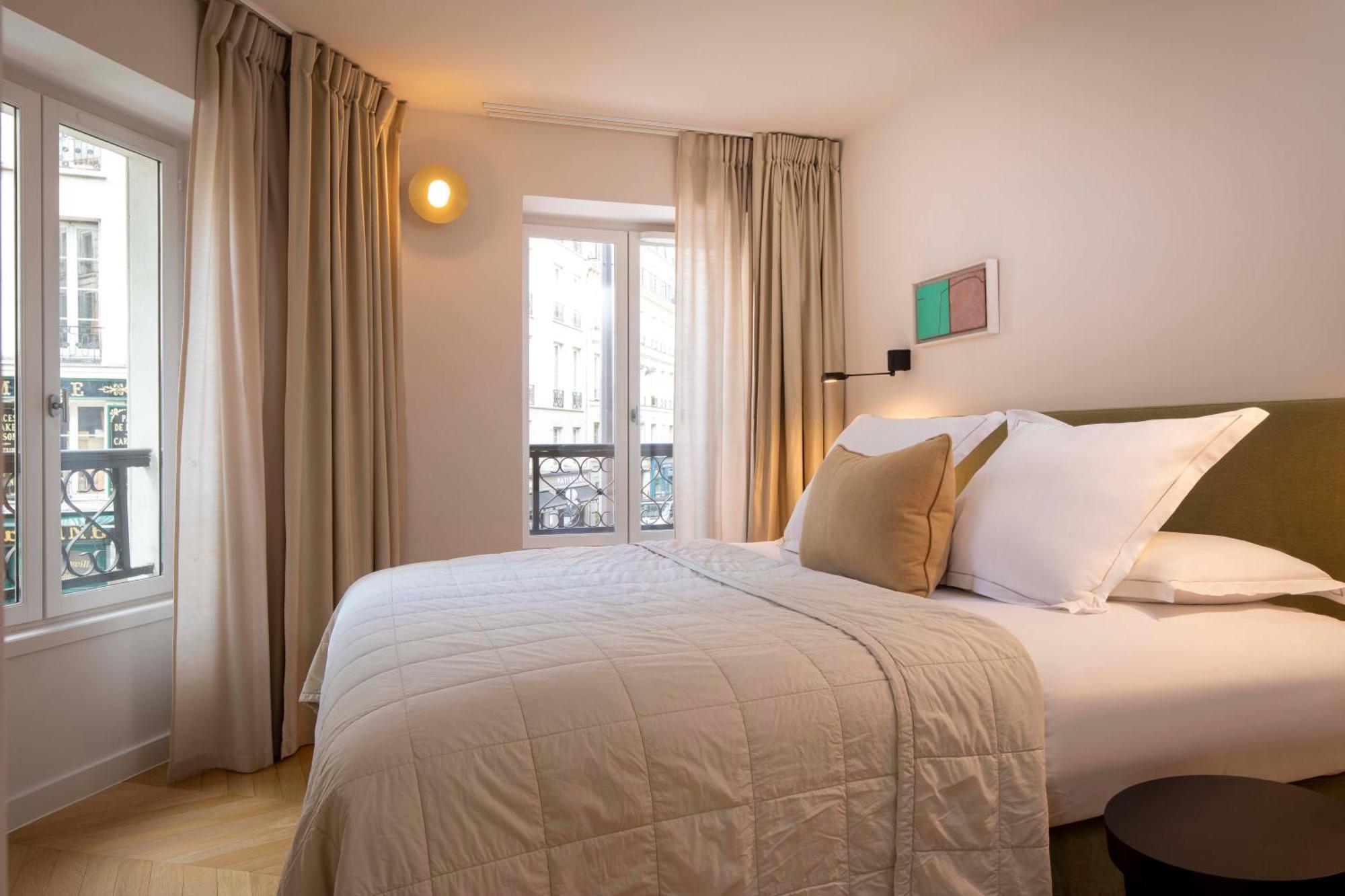 Appartements Classiques Communicants or Connecting Classic Apartments