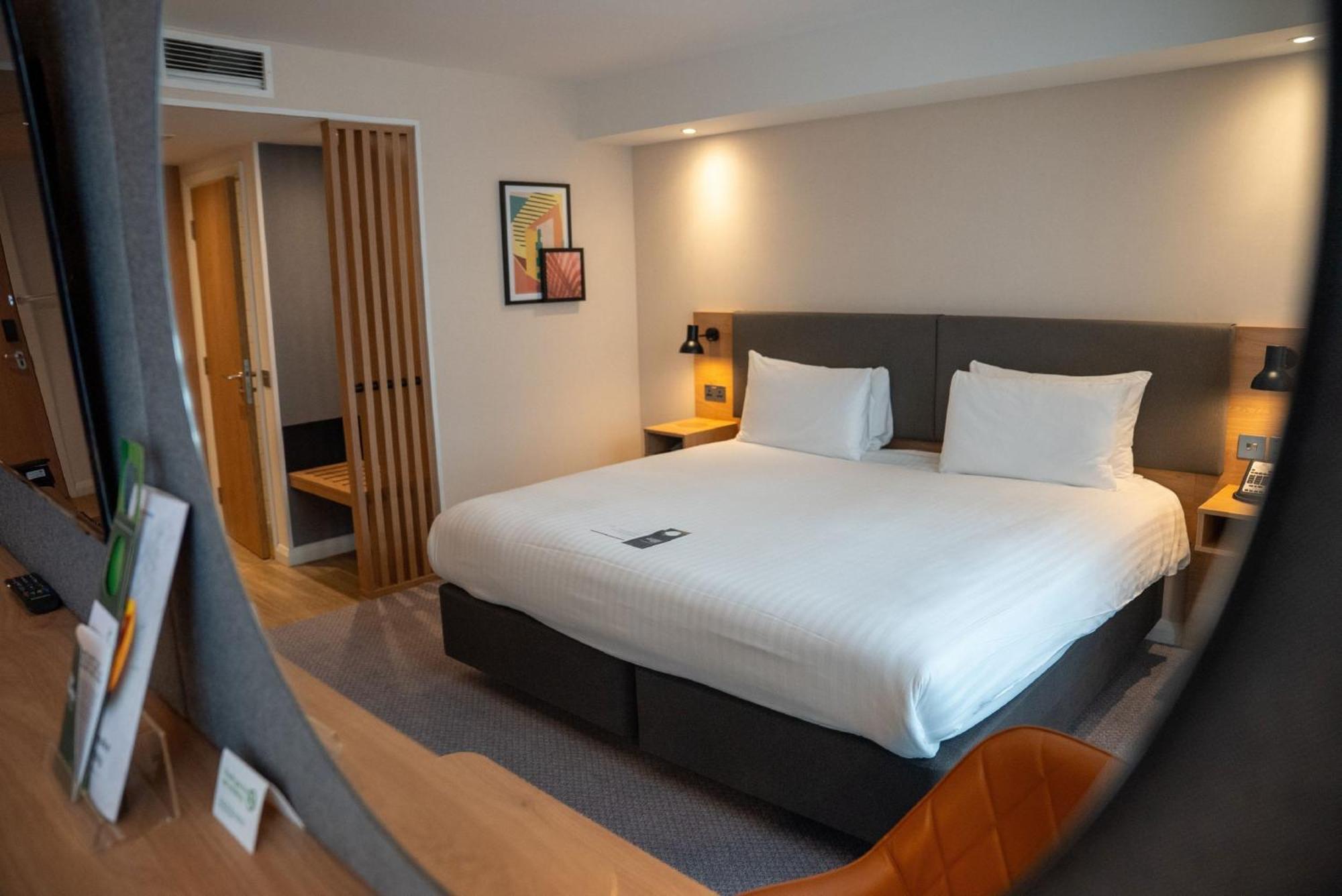 Premium King Room