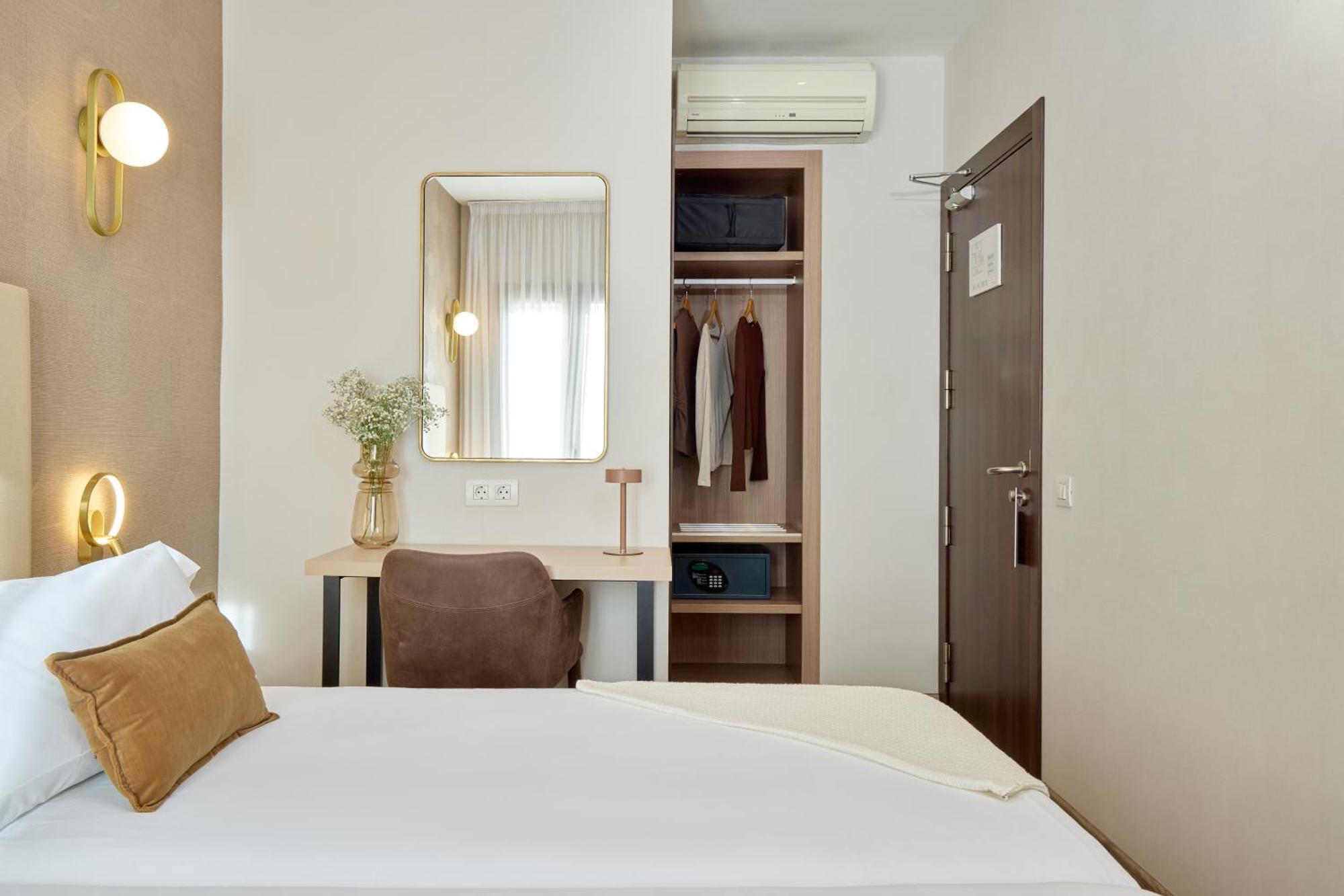 Twin Room,1742815460:JPEG