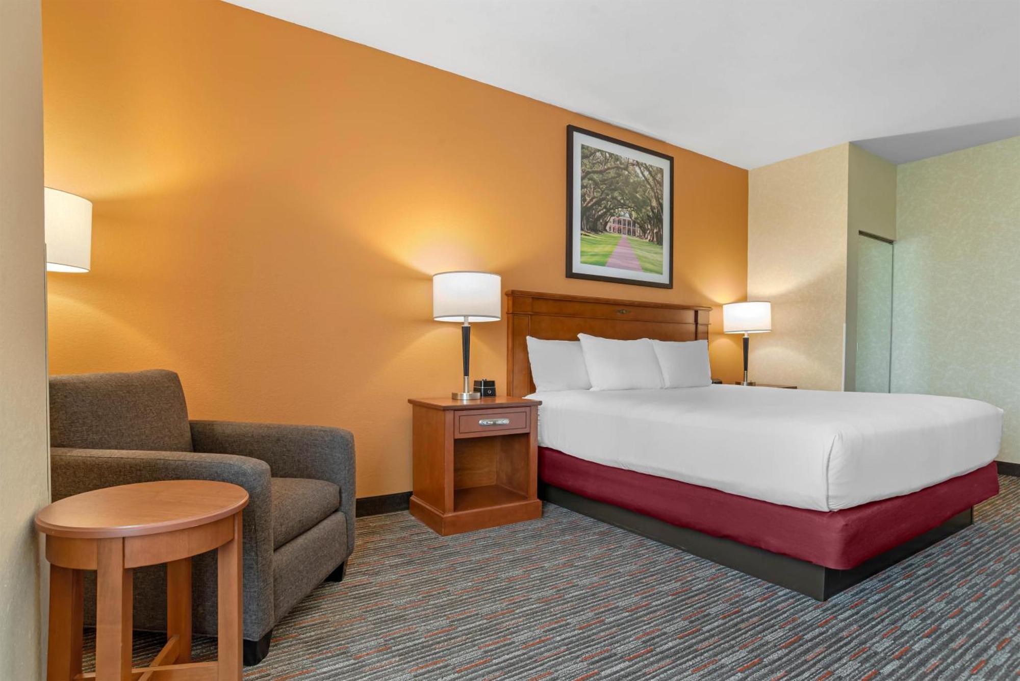 Deluxe King Room Spa Bath