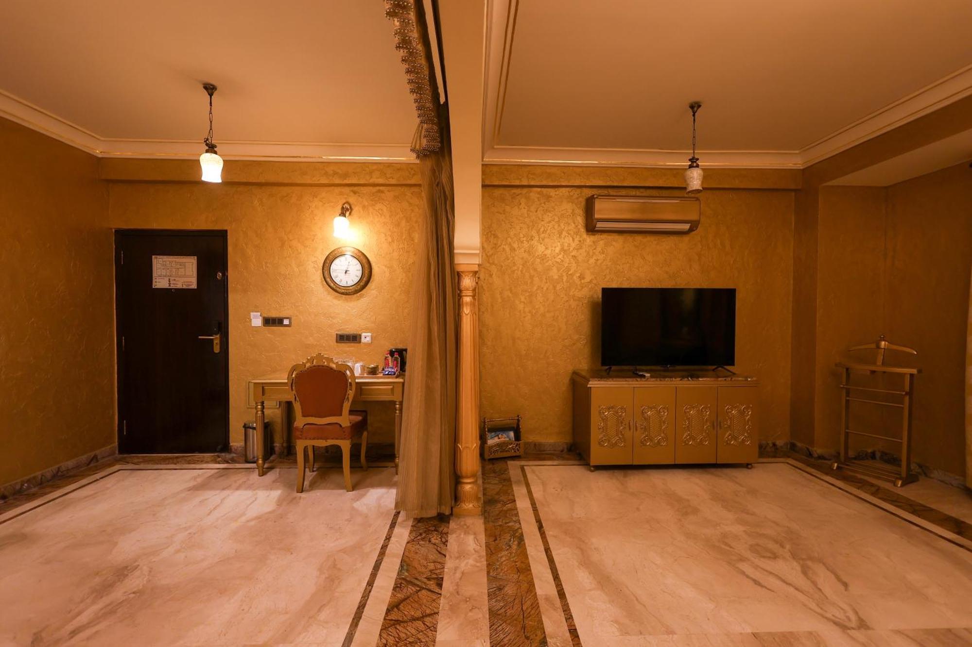 Suite : 30 Mins Head Massage Per person,20% Off on Food at Zaika & Over the Moon, 30% Off on SPA Happy Hours at #BC on Alcoholic Beverages