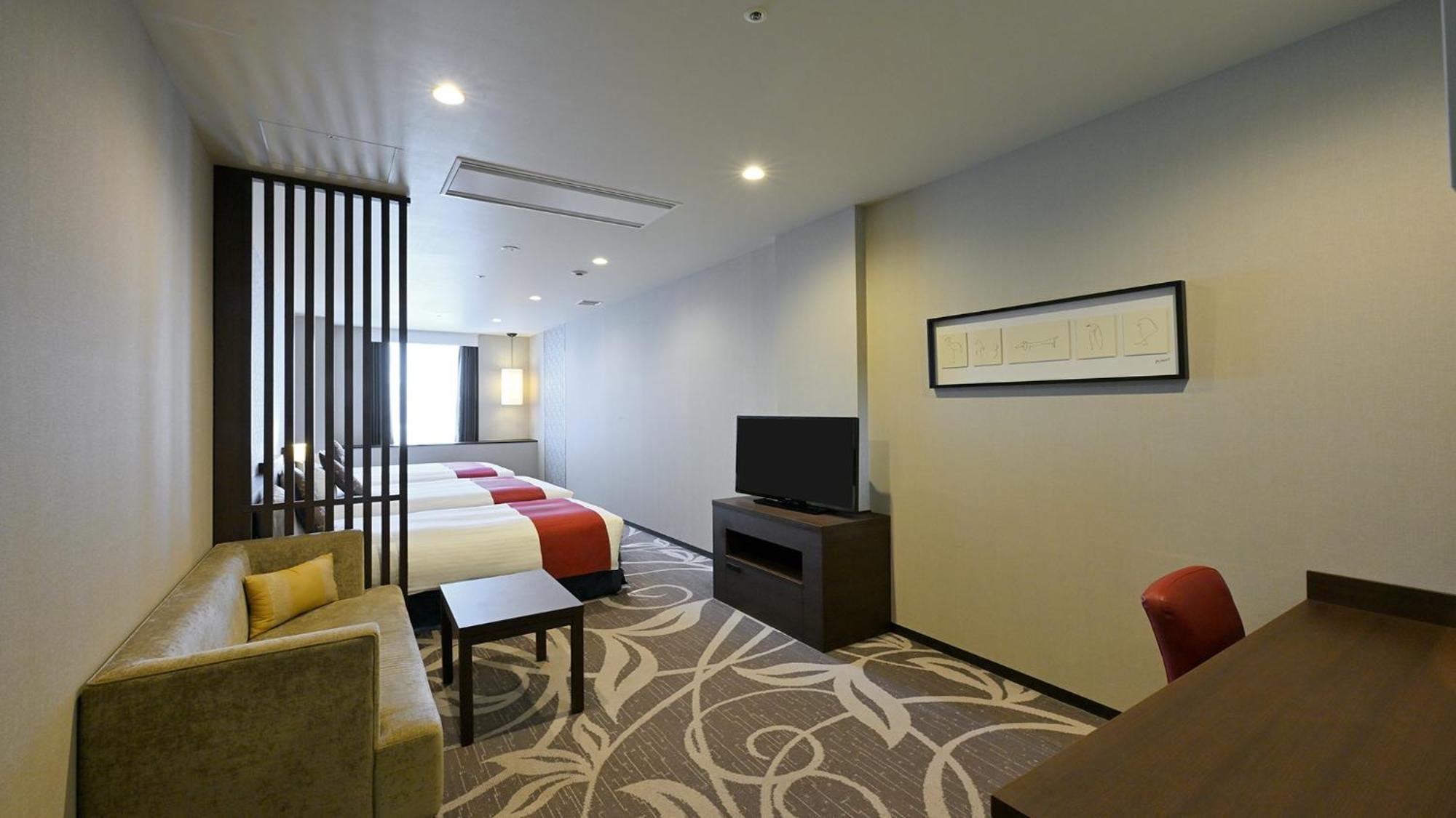 Deluxe Twin Room with Extra Bed