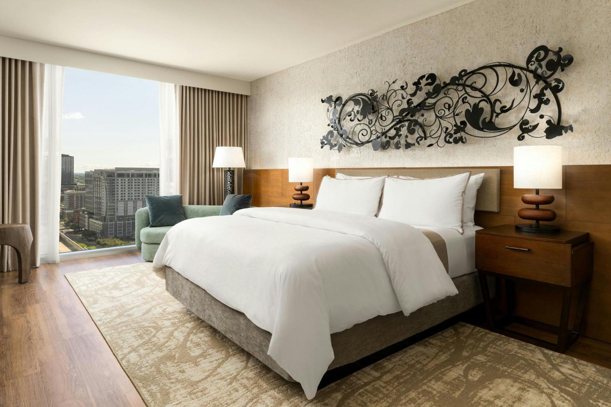 Deluxe King Room High Floor