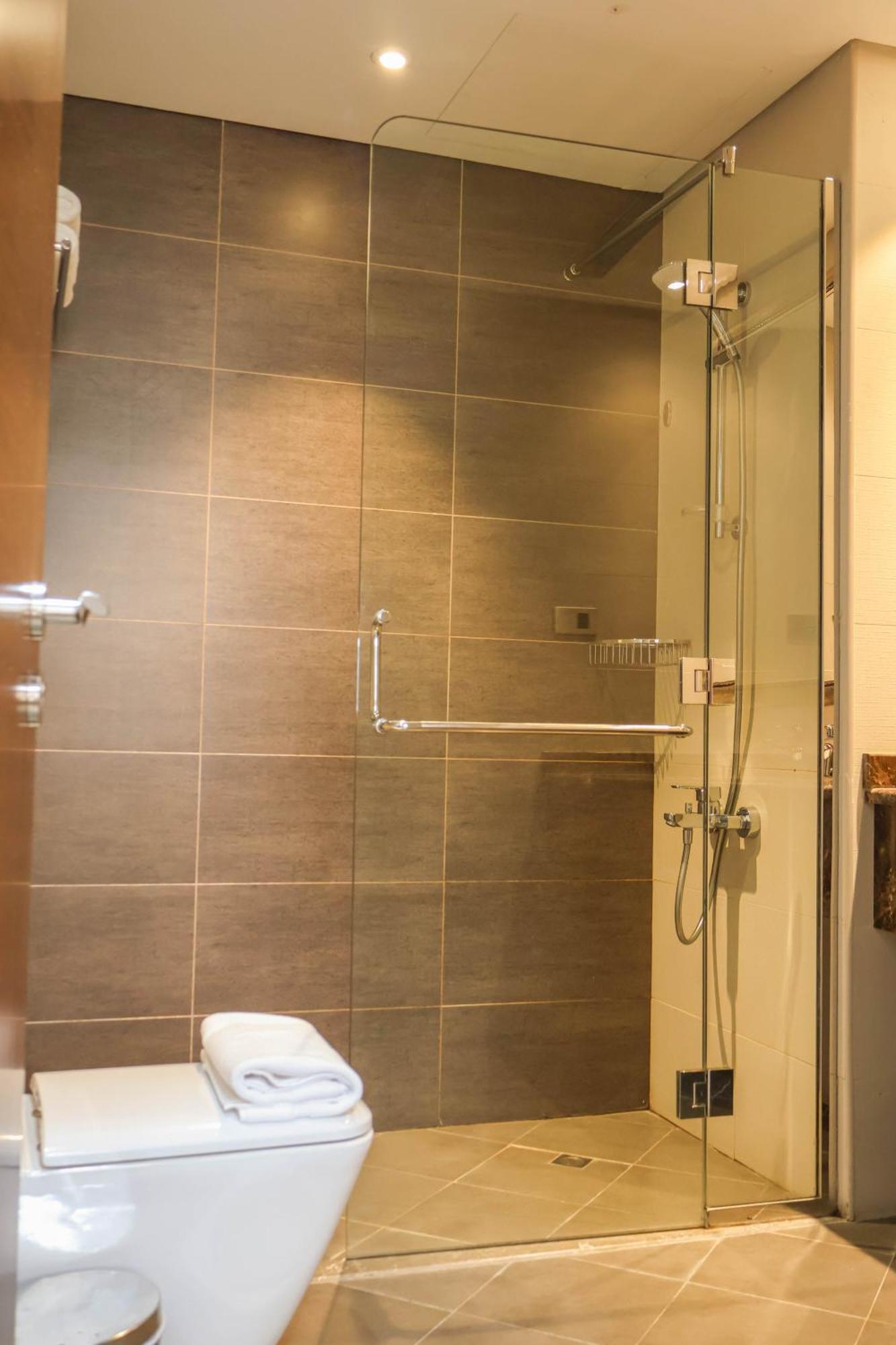 Twin Room,1743471178:JPEG